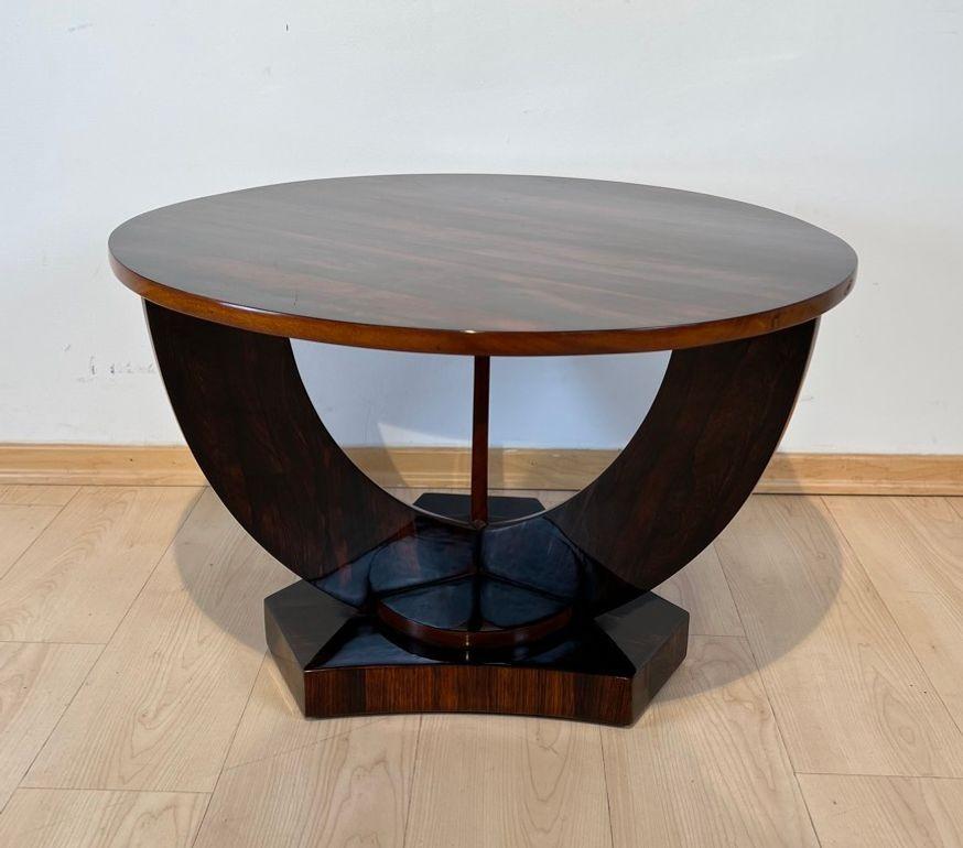 Table d'appoint ronde Art Déco, placage de bois de rose, France circa 1930 en vente 6