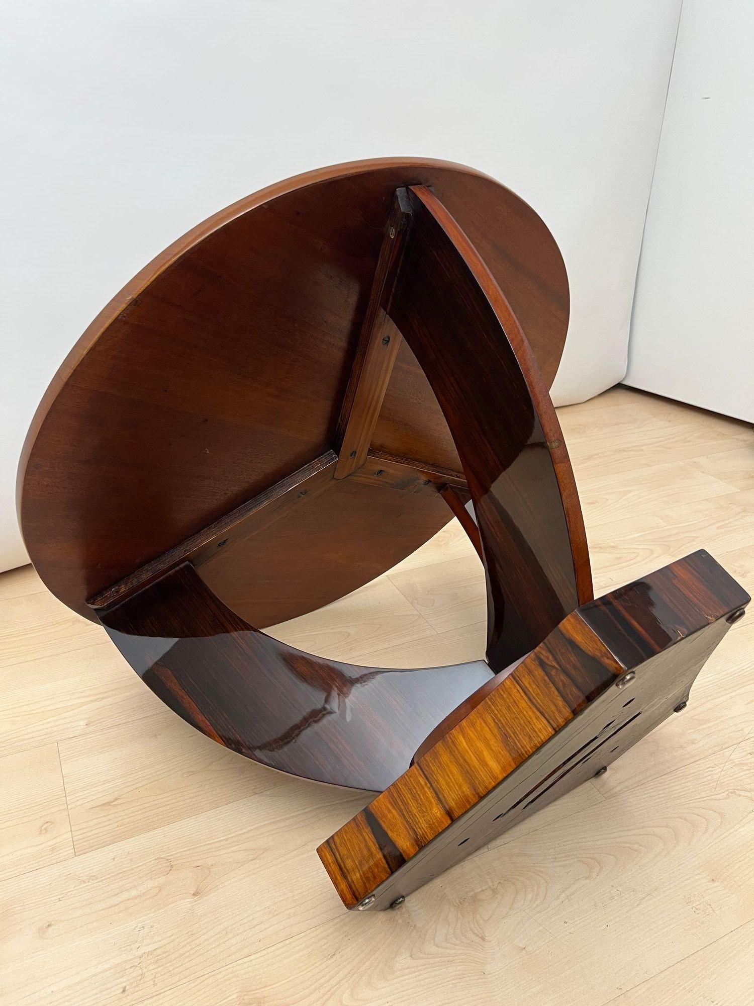 Table d'appoint ronde Art Déco, placage de bois de rose, France circa 1930 en vente 10