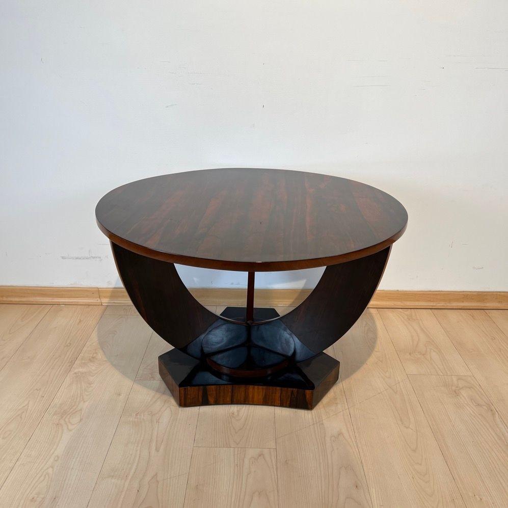 Poli Table d'appoint ronde Art Déco, placage de bois de rose, France circa 1930 en vente