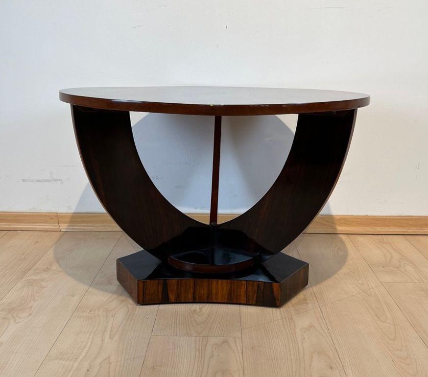 Table d'appoint ronde Art Déco, placage de bois de rose, France circa 1930 Bon état - En vente à Regensburg, DE
