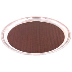 Plateau rond Art Déco en métal argenté avec faux bois de rose stratifié