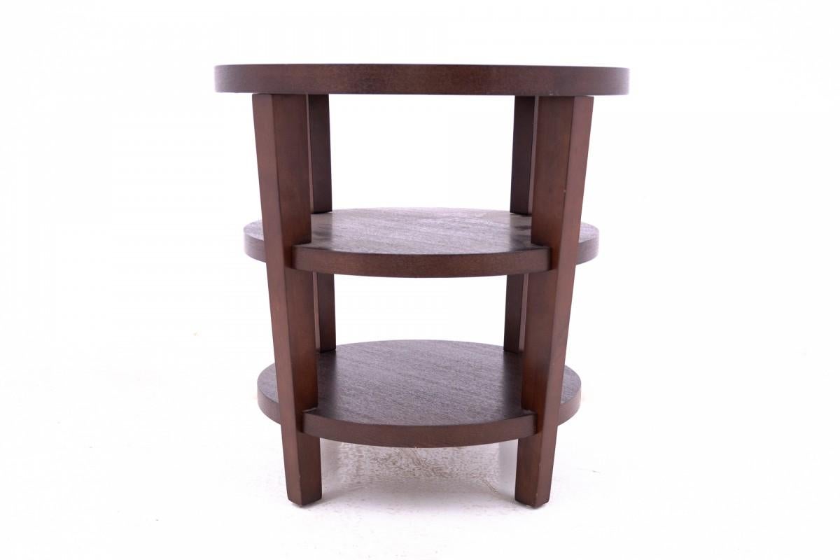 Art-Déco-Tisch aus den 1930er Jahren.

Abmessungen: Höhe 62 cm / Durchmesser 60 cm