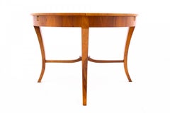 Art Deco round table from the 40s, Poland. After renovation.