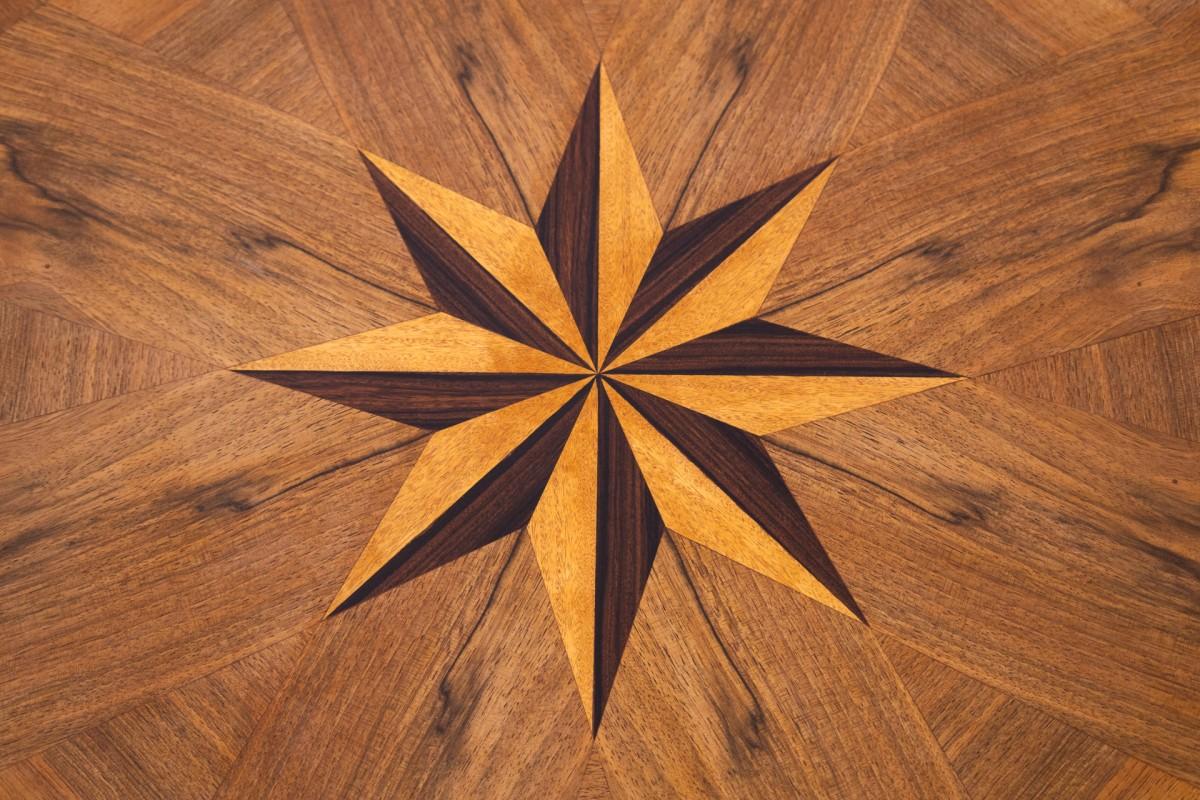 Milieu du XXe siècle Table ronde Art déco, Pologne, années 1950. en vente