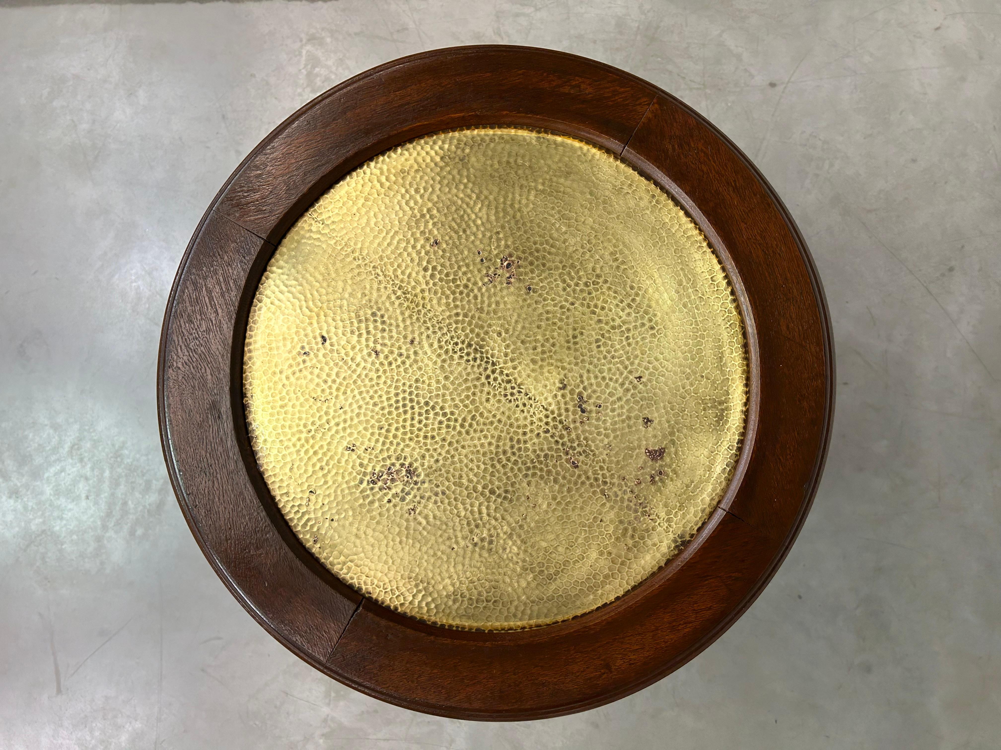 Early 20th Century Art deco round table with brass top For Sale
