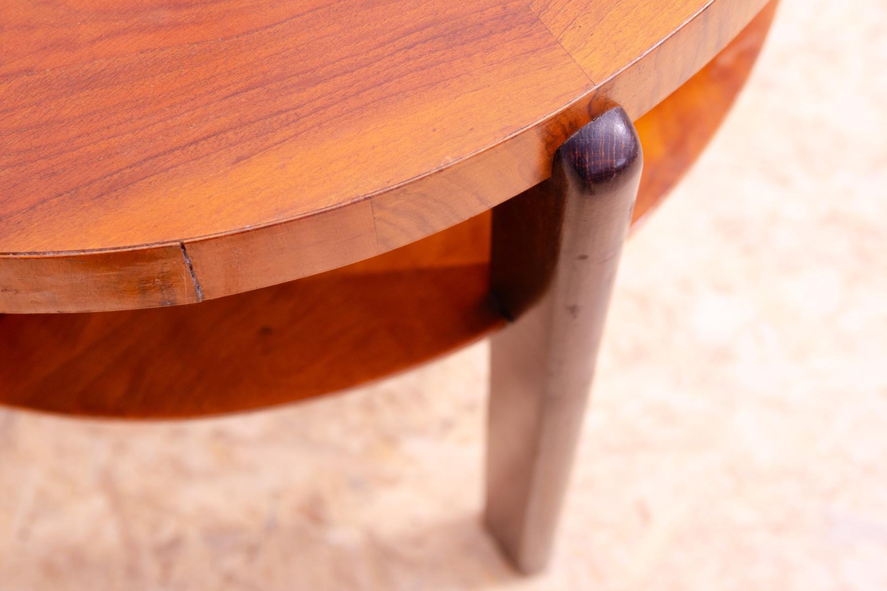 ART DECO round walnut coffee table, Czechoslovakia, 1930´s For Sale 5