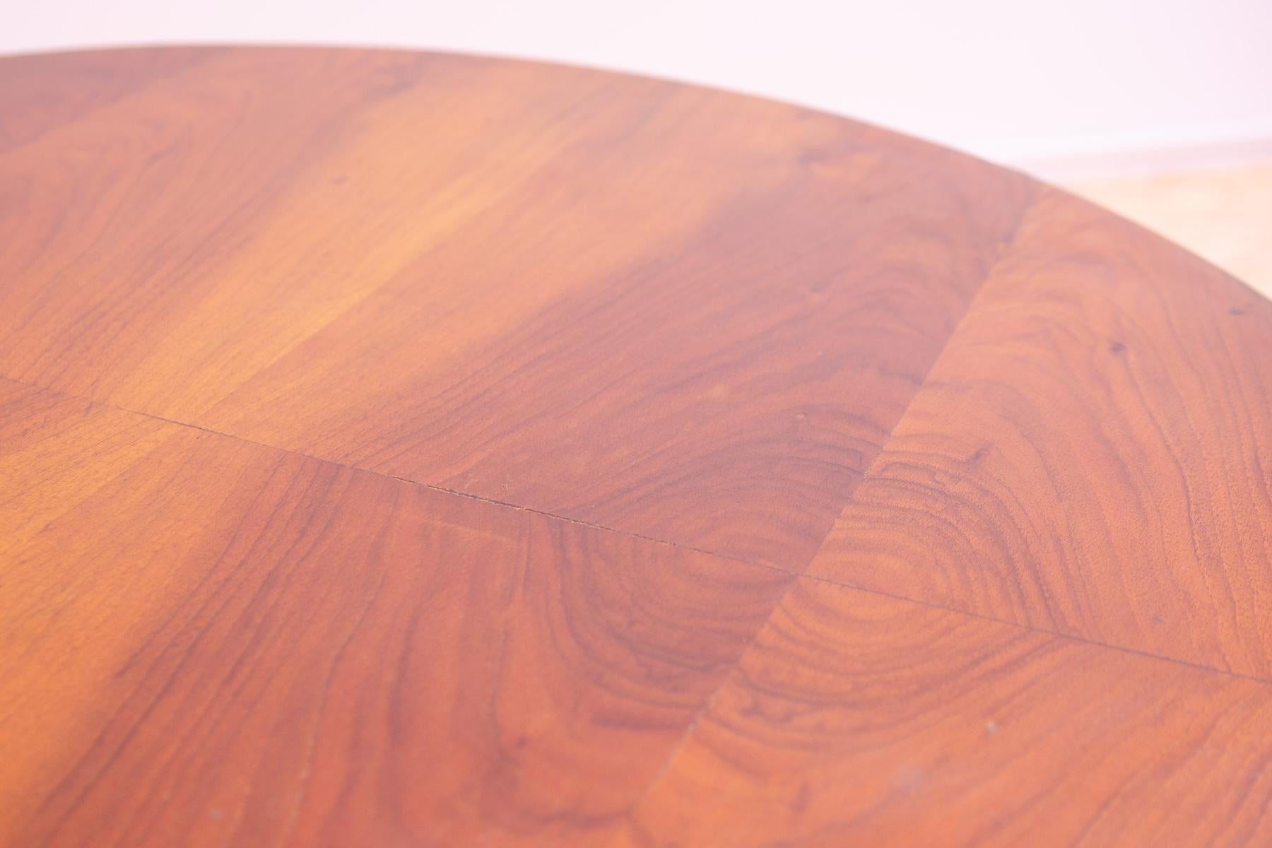 ART DECO round walnut coffee table, Czechoslovakia, 1930´s For Sale 8