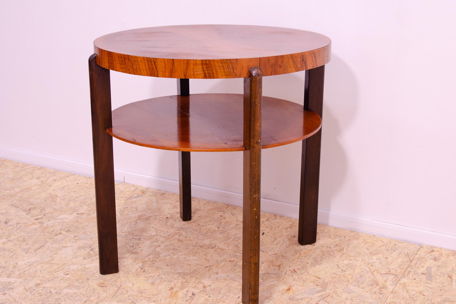 Wood ART DECO round walnut coffee table, Czechoslovakia, 1930´s For Sale