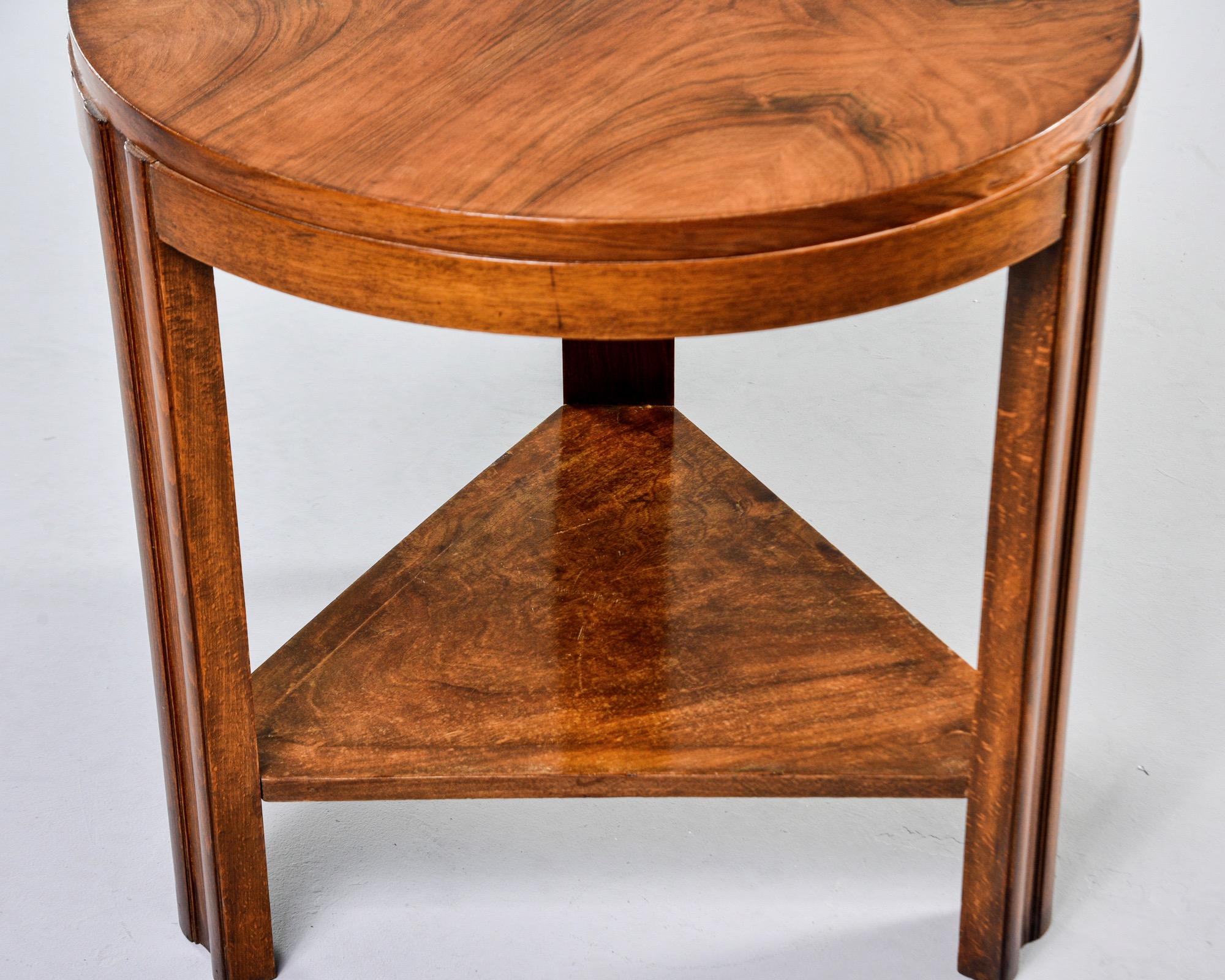 Art Deco Round Walnut Side or Center Table In Good Condition In Troy, MI