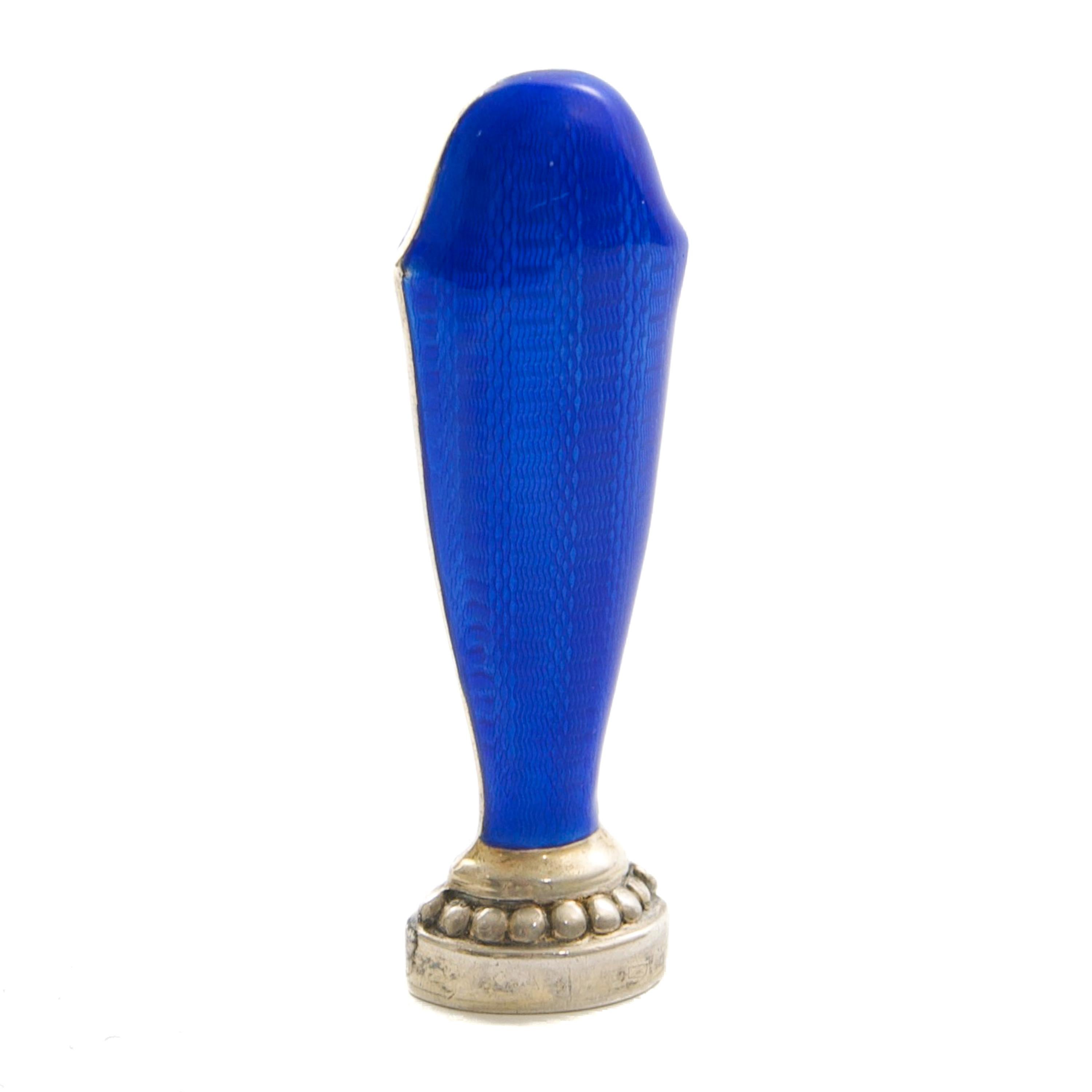 Art Deco Royal Blue Guilloché Enamel Silver Wax Seal, Finland 1927 In Good Condition For Sale In Rotterdam, NL