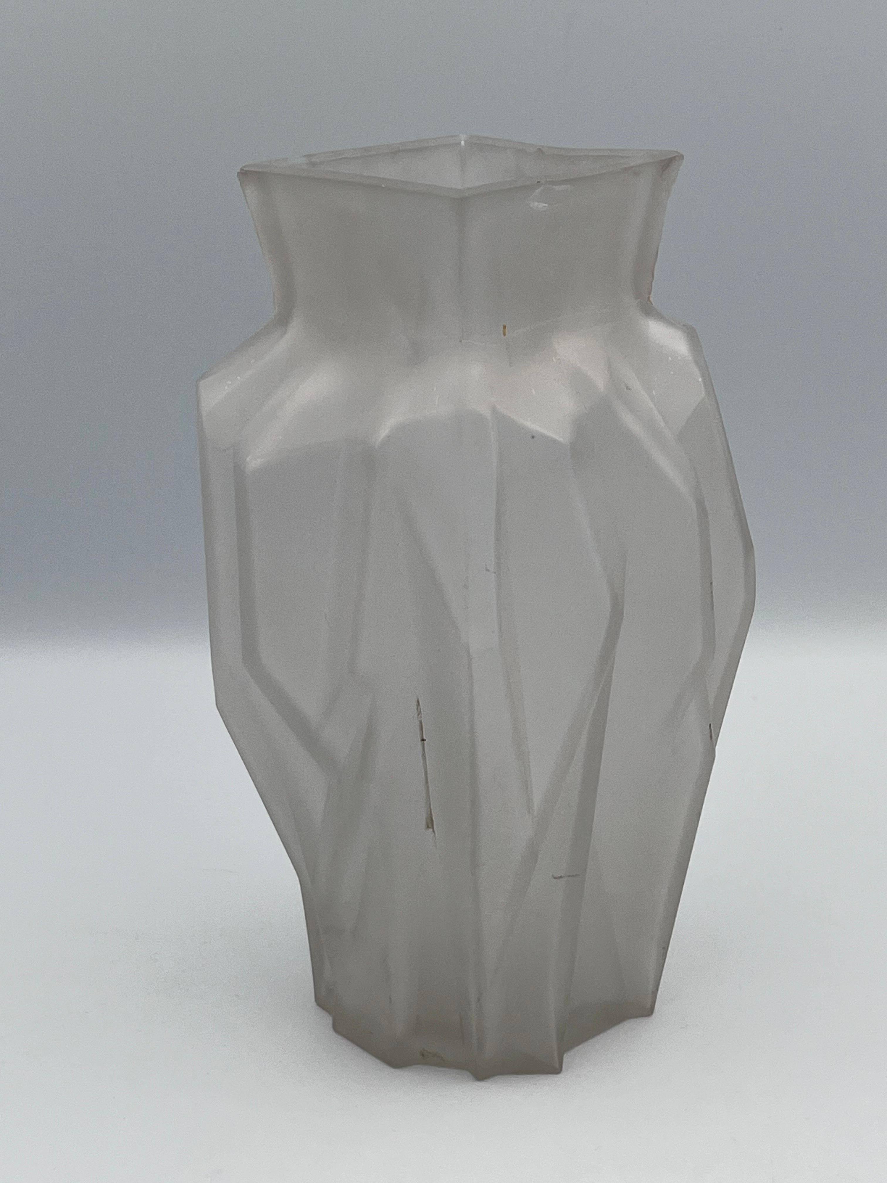 Early 20th Century Art Deco Ruba Rombic Modernistic Style Cubist Frosted Glass Vase For Sale