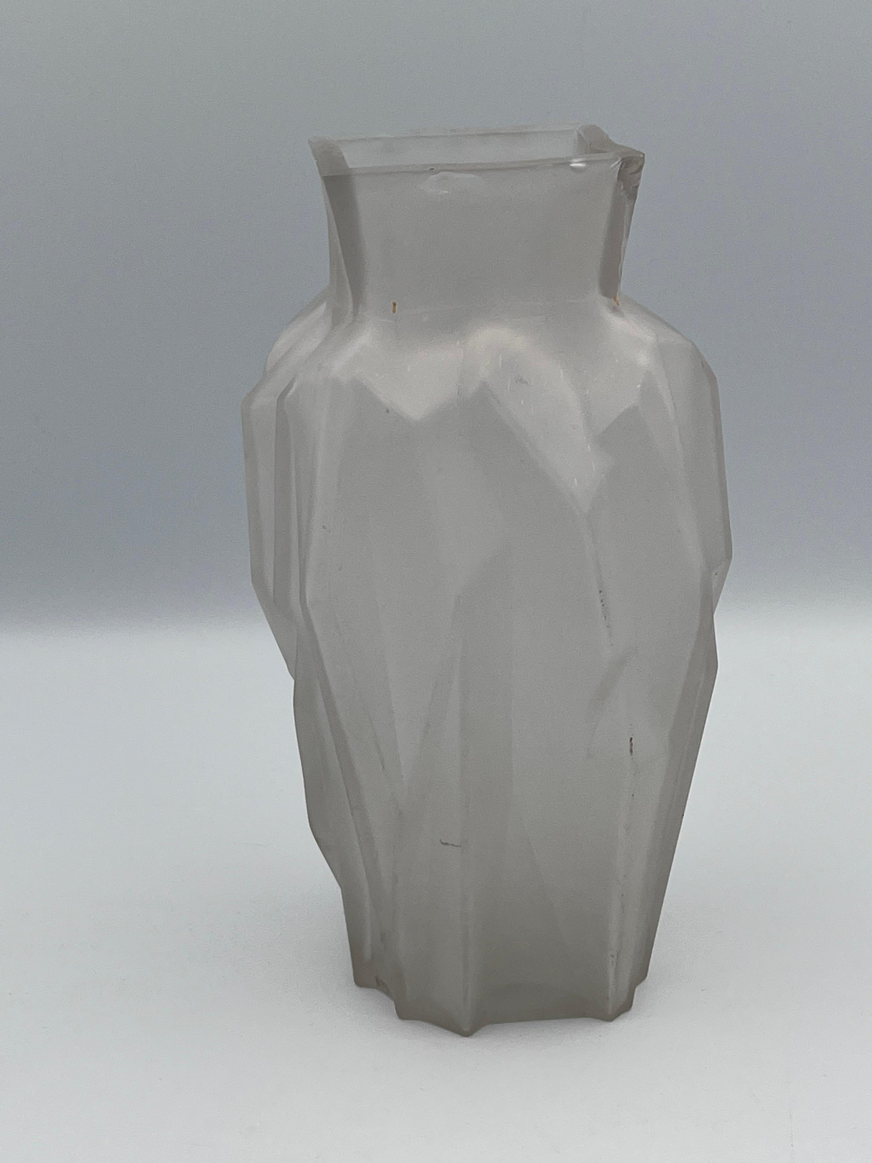 Art Deco Ruba Rombic Modernistic Style Cubist Frosted Glass Vase For Sale 1