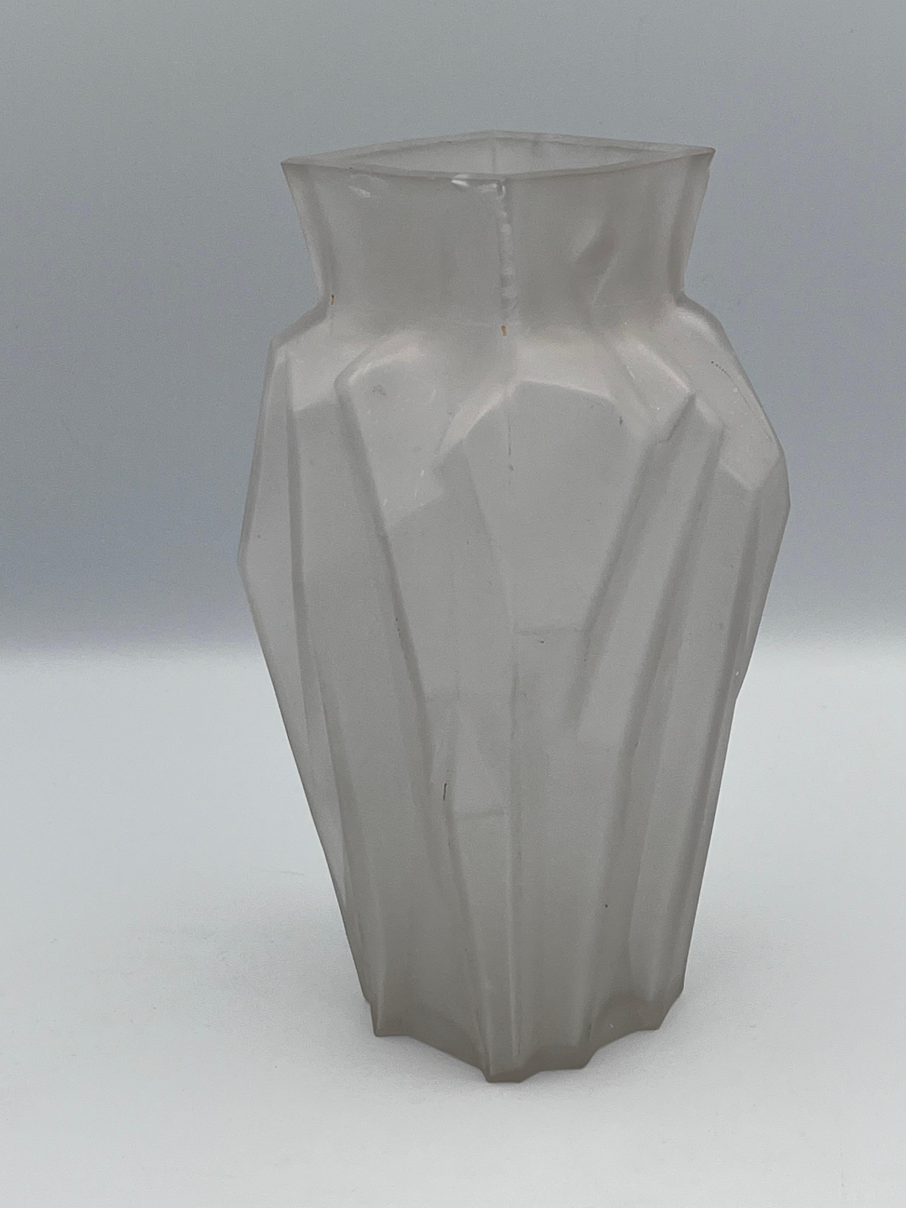 Art Deco Ruba Rombic Modernistic Style Cubist Frosted Glass Vase For Sale 2