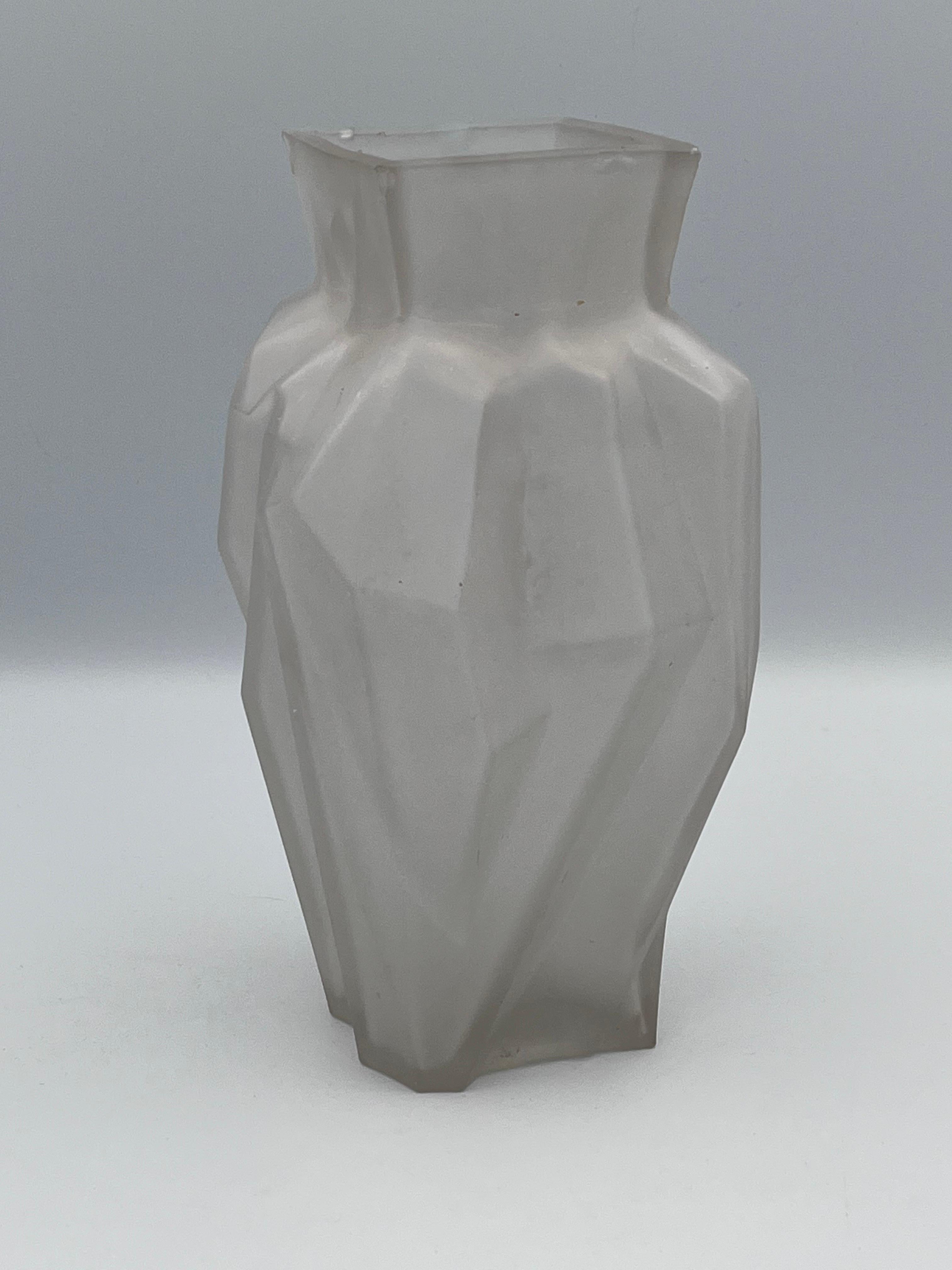 Art Deco Ruba Rombic Modernistic Style Cubist Frosted Glass Vase For Sale 4
