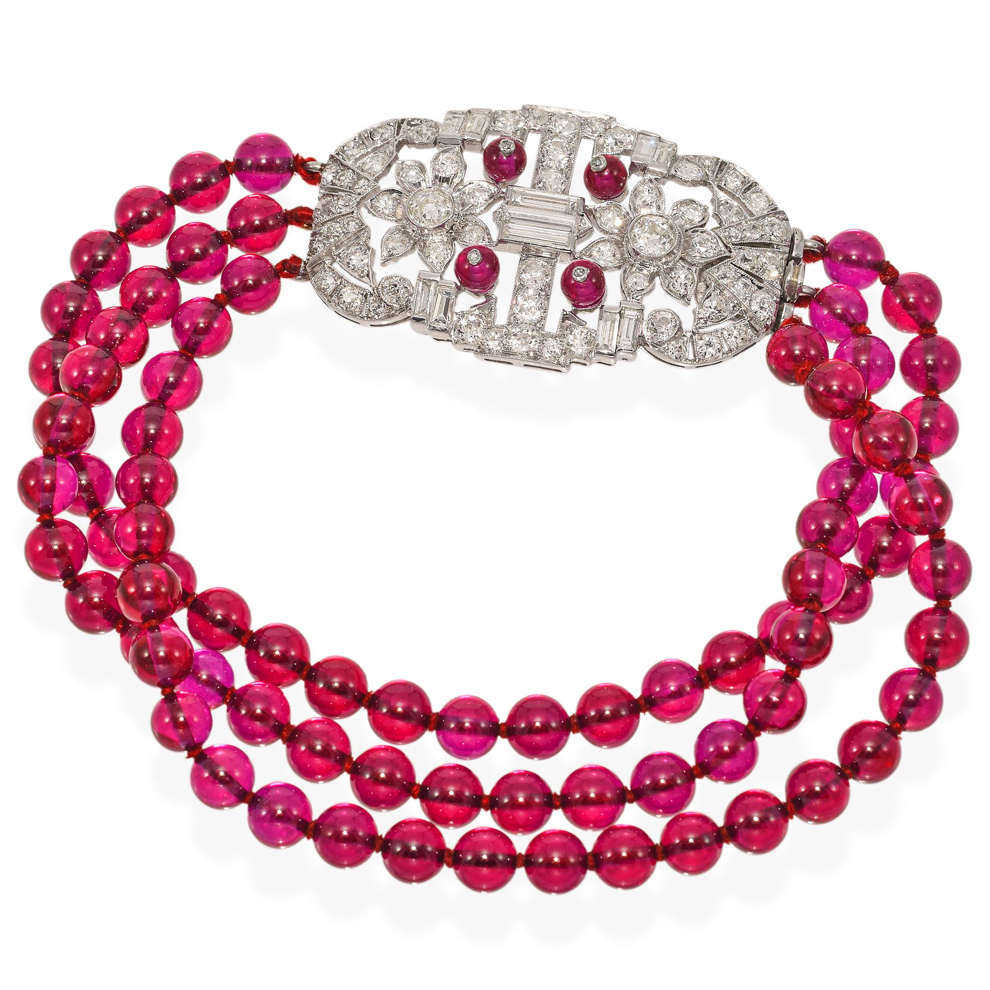 Taille vieille Europe Bracelet Art déco Lab à plusieurs rangs de perles en platine, rubis et diamants de 3,85 carats poids total en vente