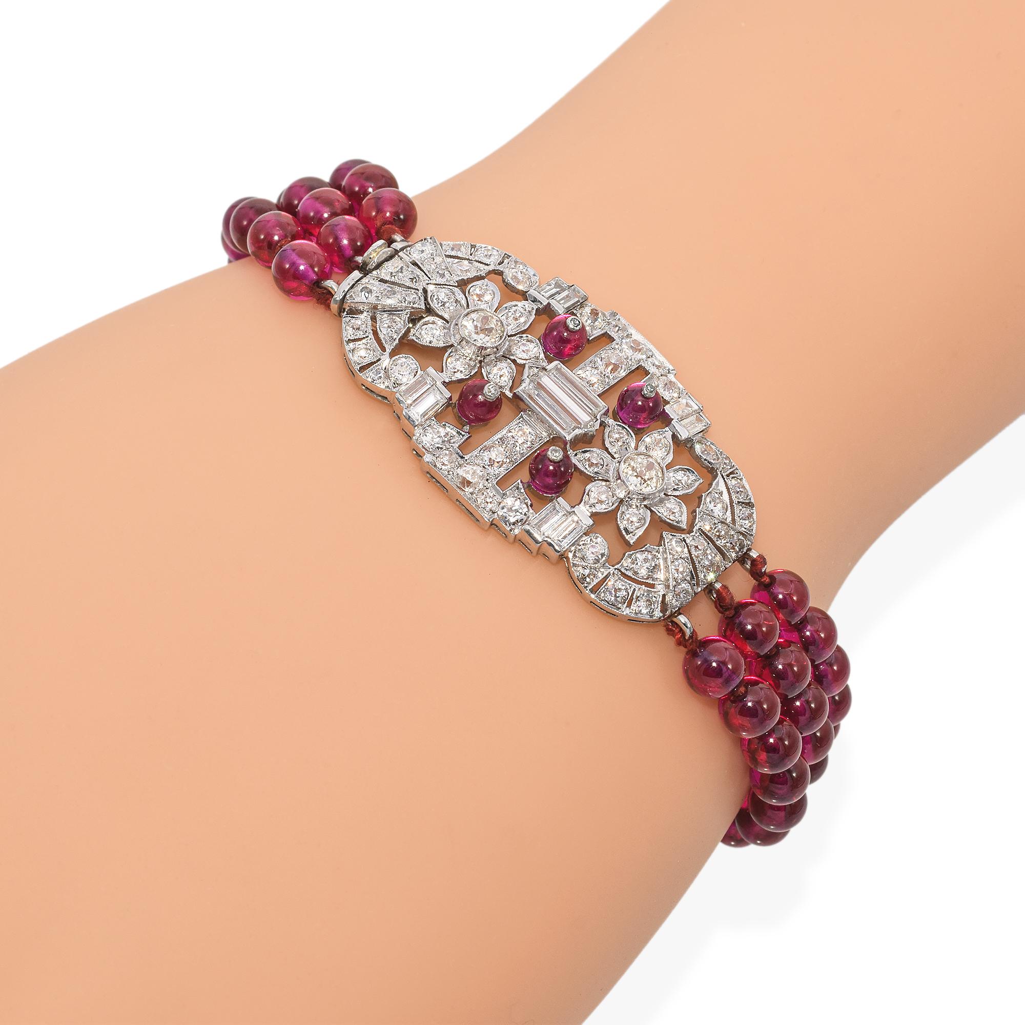 Bracelet Art déco Lab à plusieurs rangs de perles en platine, rubis et diamants de 3,85 carats poids total Pour femmes en vente