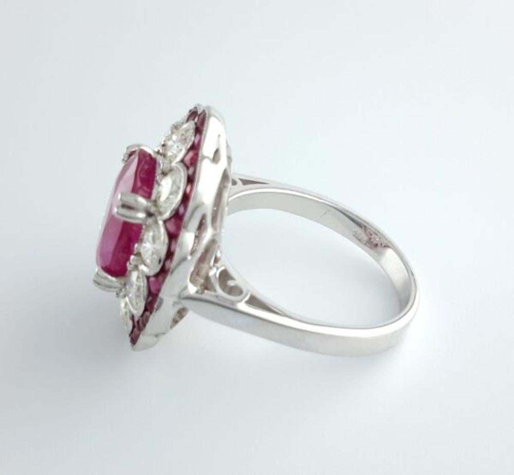 Art Deco Rubin 4,22 Karat Diamant Blumenring (Art déco) im Angebot
