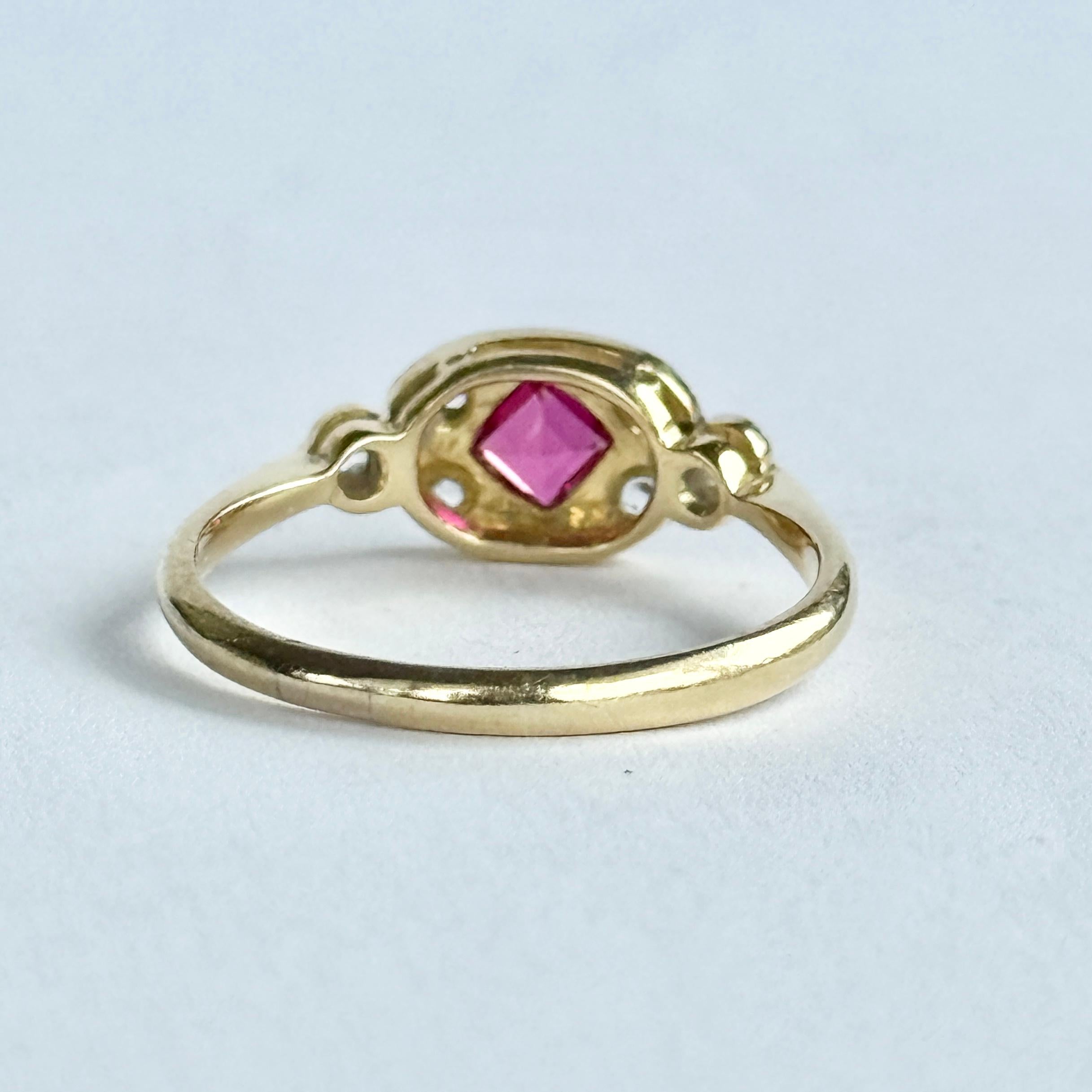Women's or Men's Art Deco Ruby and 18 Carat gold Panel Ring For Sale