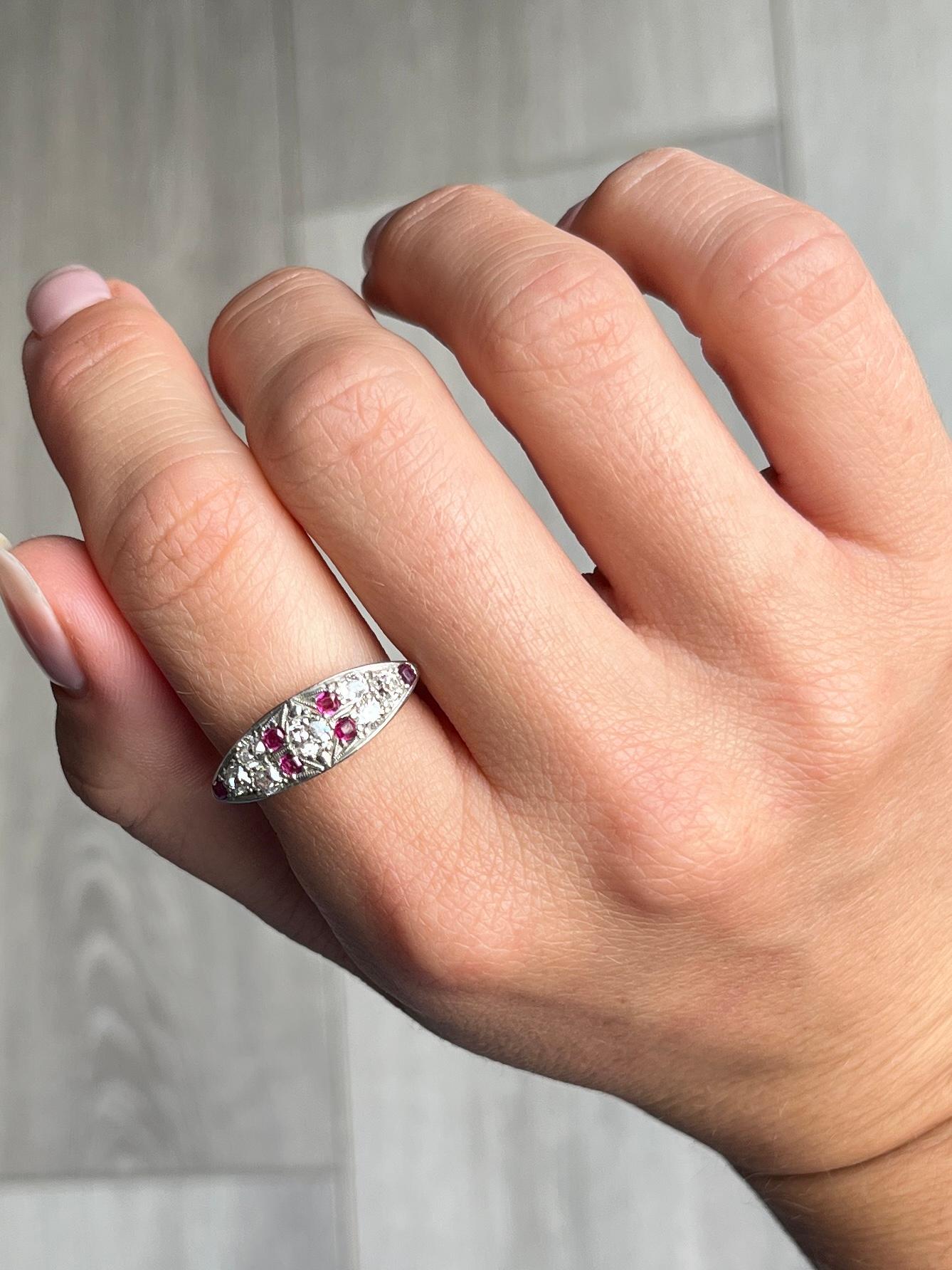 Round Cut Art Deco Ruby and Diamond 18 Carat Gold Ring For Sale