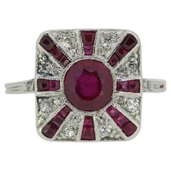 Bague grappe Art déco en rubis et diamants