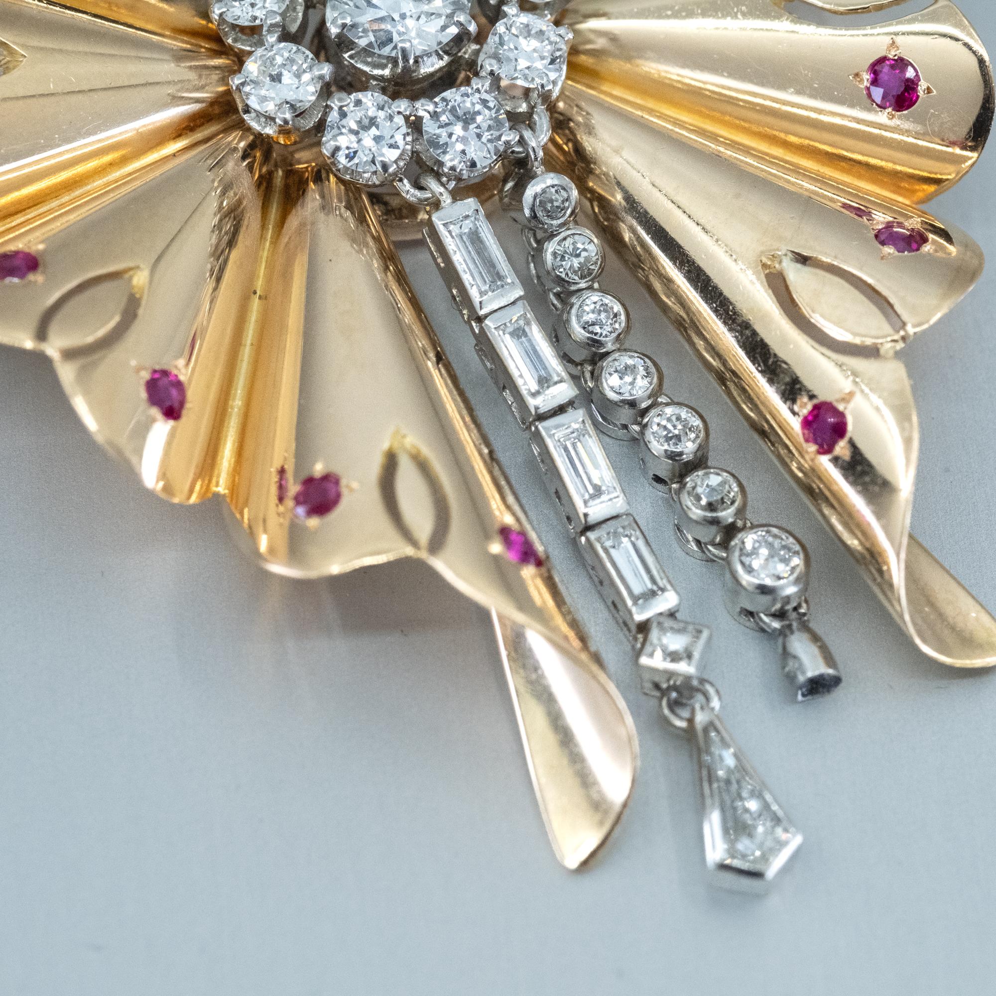 Spilla Art Deco in oro con rubini e diamanti In condizioni buone in vendita a SYDNEY, AU