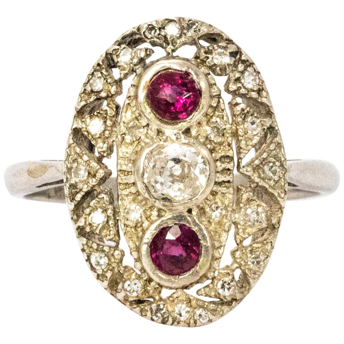 Platinring mit Rubin und Diamant im Art-Déco-Stil