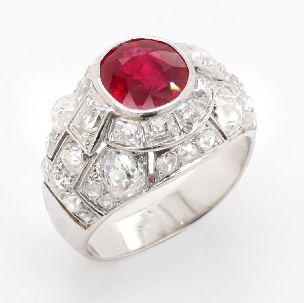 Art Deco Burmese Ruby and Diamond Ring, 1920s For Sale 4