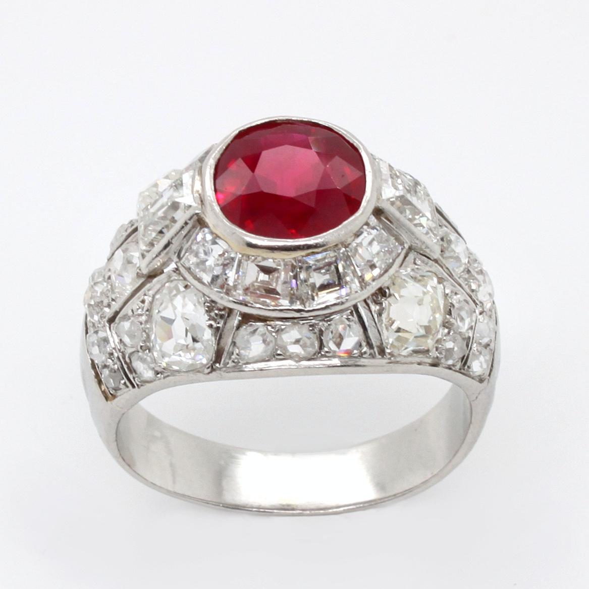 Art Deco Burmese Ruby and Diamond Ring, 1920s For Sale 3