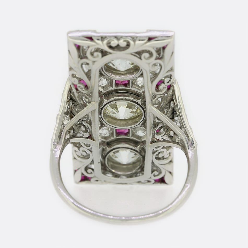 Art Deco Ruby and Diamond Tablet Ring In Good Condition In London, GB