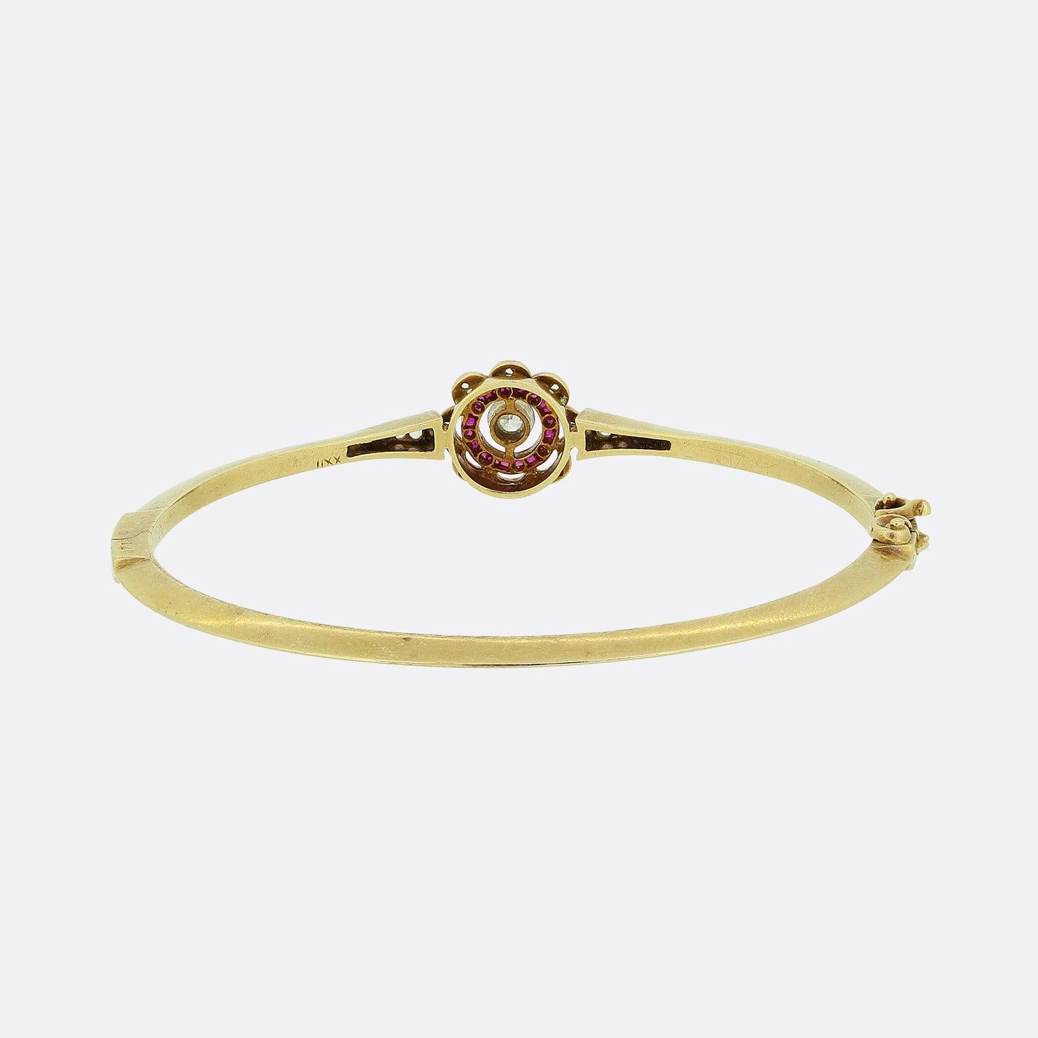 Art Deco Ruby and Diamond Target Bangle In Good Condition For Sale In London, GB