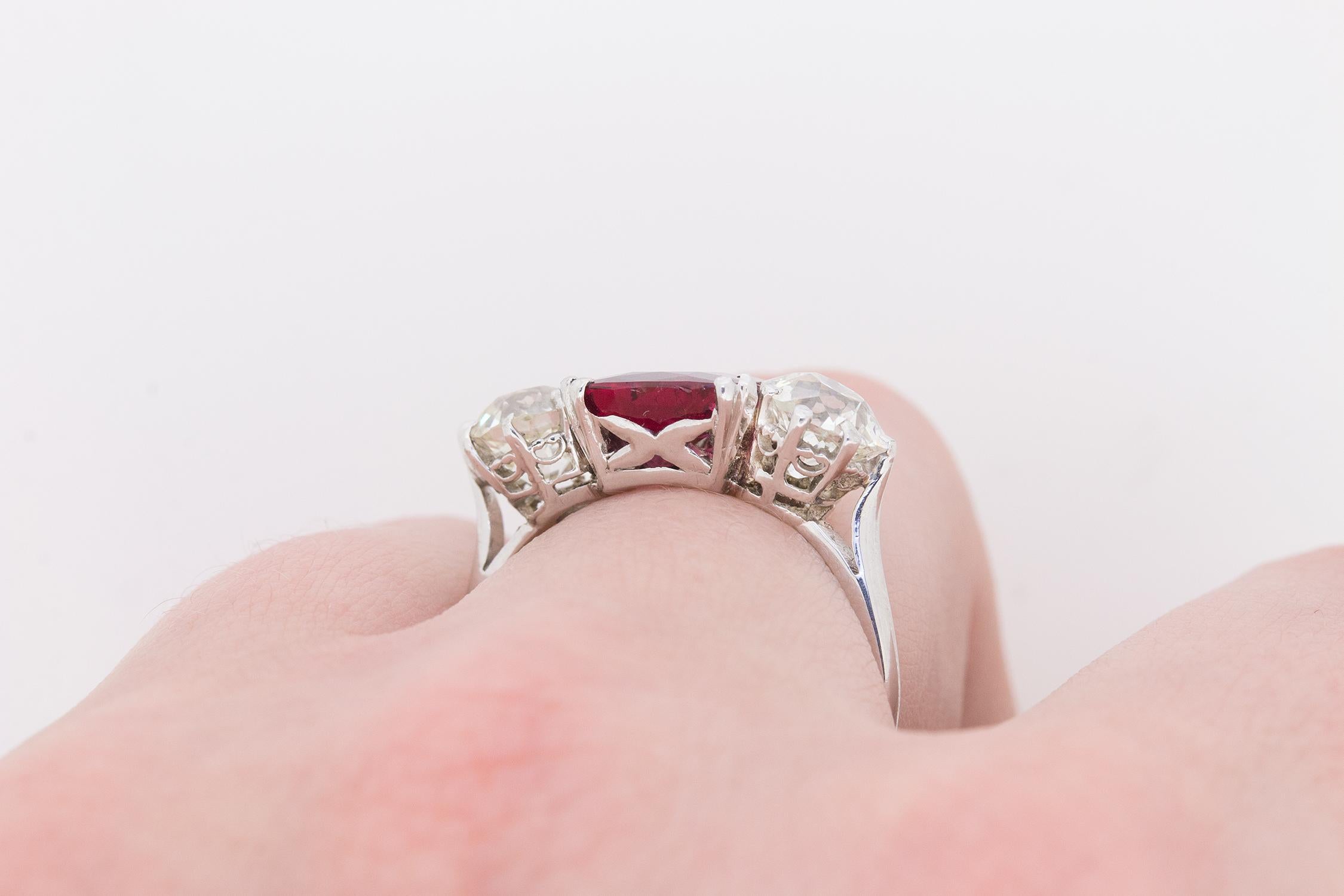 Art Deco Ruby and Diamond Three-Stone Ring, circa 1920s 4