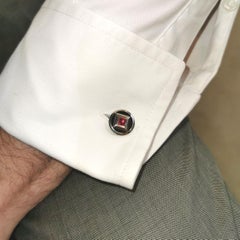 Art Deco Manschettenknöpfe mit Rubin und Onyx aus Platin, um 1930