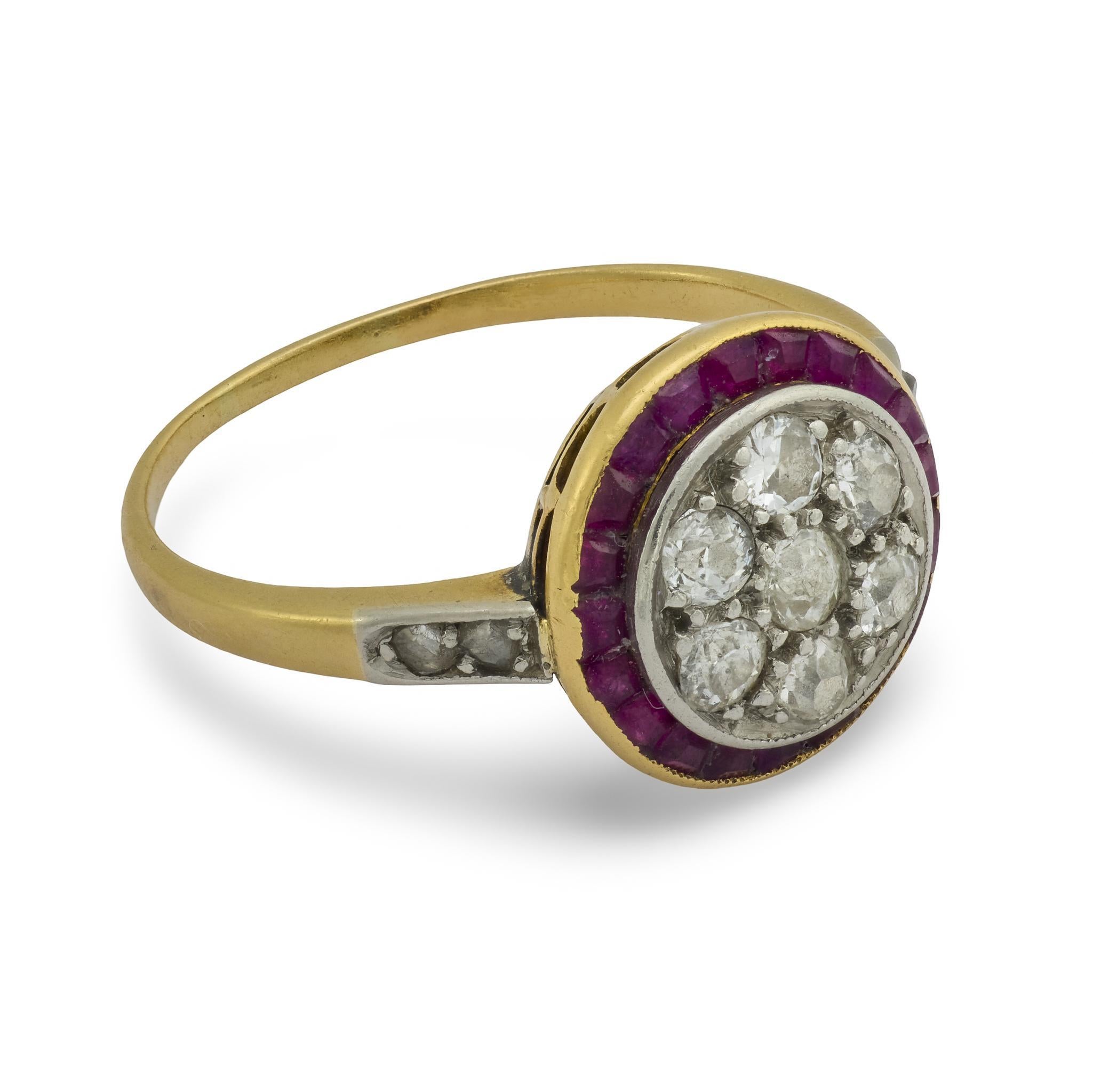 Art Deco ruby diamond 18k yellow gold target ring For Sale 1