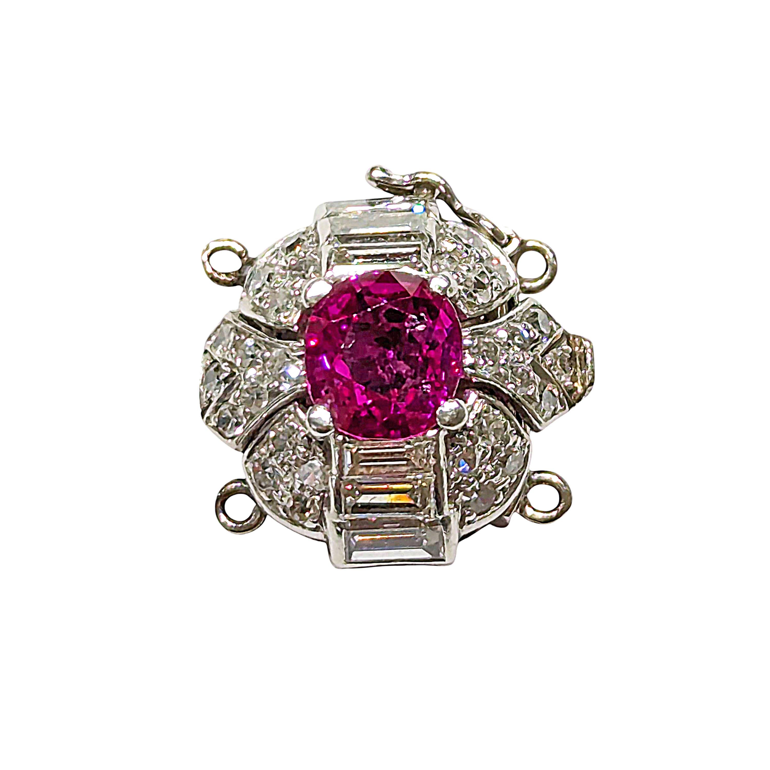 Art-Déco-Schließe mit Rubin, Diamant und Platin, CIRCA 1930 Damen im Angebot