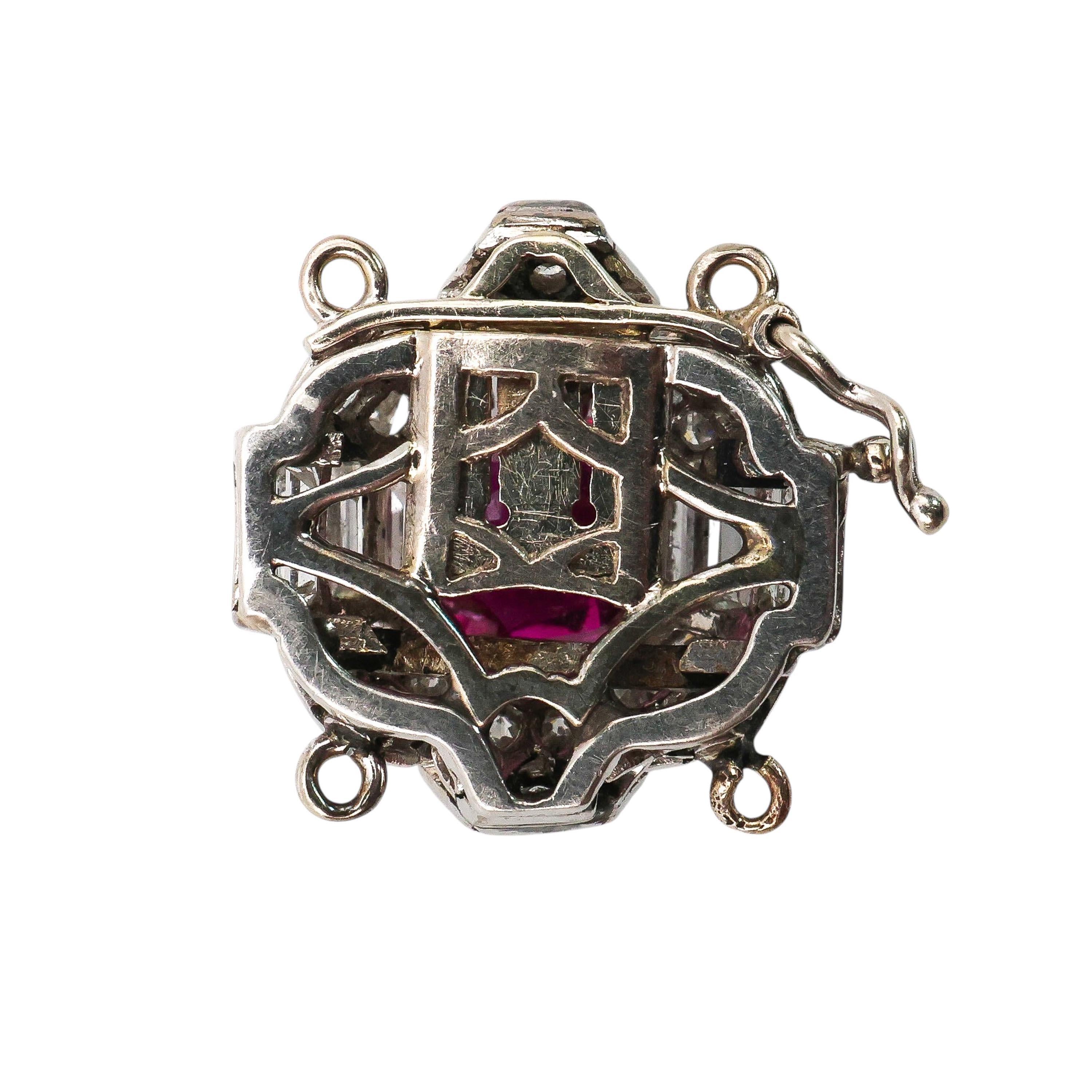 Art-Déco-Schließe mit Rubin, Diamant und Platin, CIRCA 1930 im Angebot 1