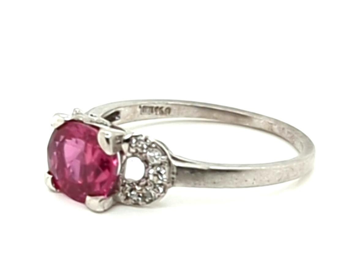 Art Deco Rubin-Diamant-Ring 1,72 Karat Platin Antike Original 1920er Jahre Vintage (Ovalschliff) im Angebot