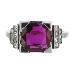 Art Deco Ruby Diamonds Ring, 18 Karat White Gold and Platinum, circa 1925