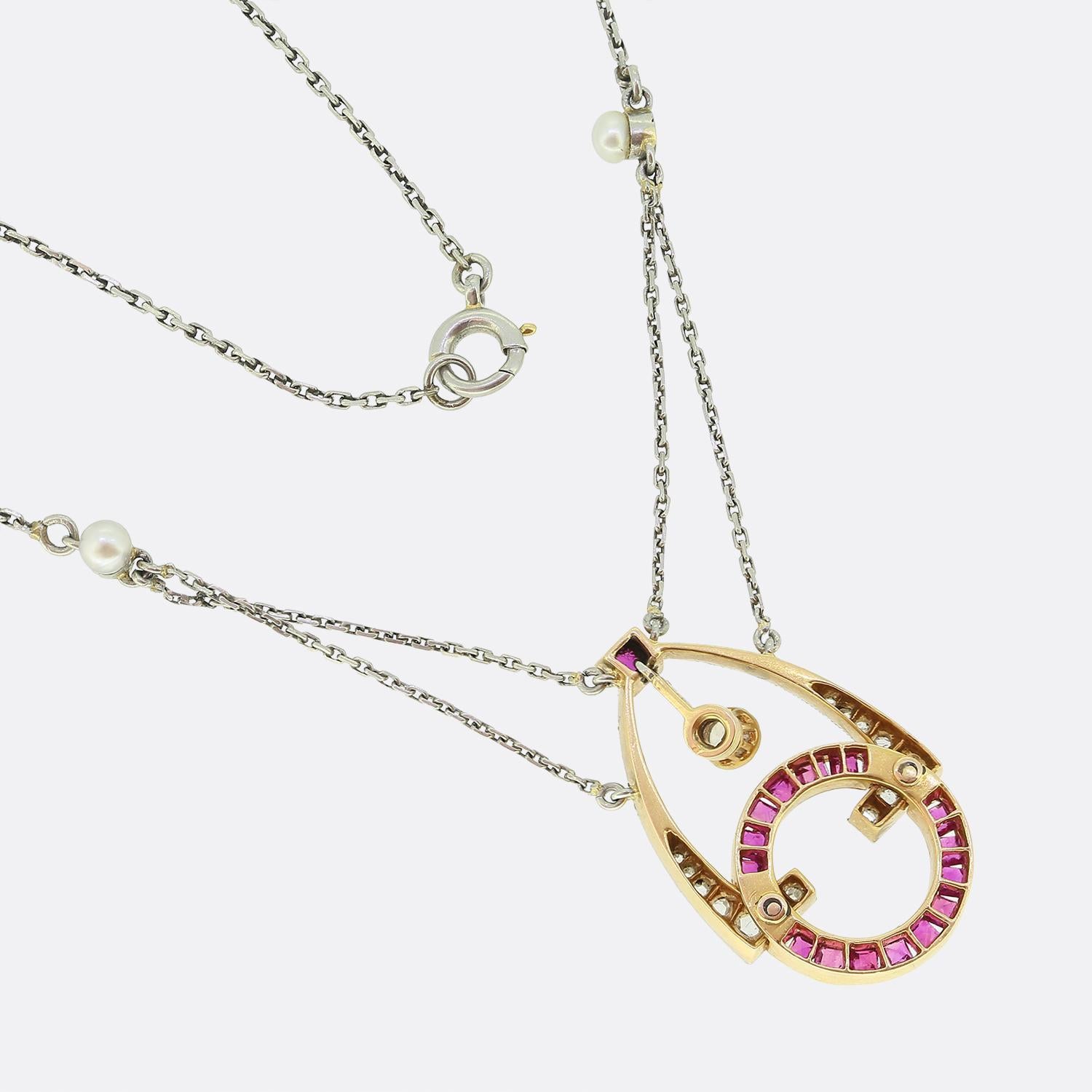 Taille carrée Collier Art déco en rubis, perles et diamants en vente