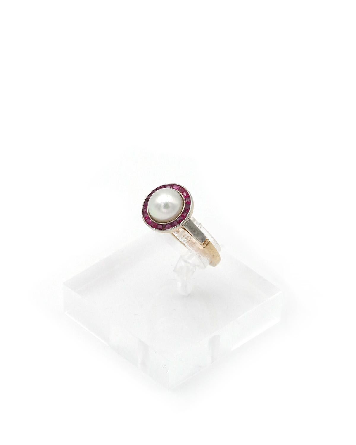 Anello Art Deco con rubino e perla a raggiera in oro 18 carati e platino, anello target In condizioni buone in vendita a PARIS, FR