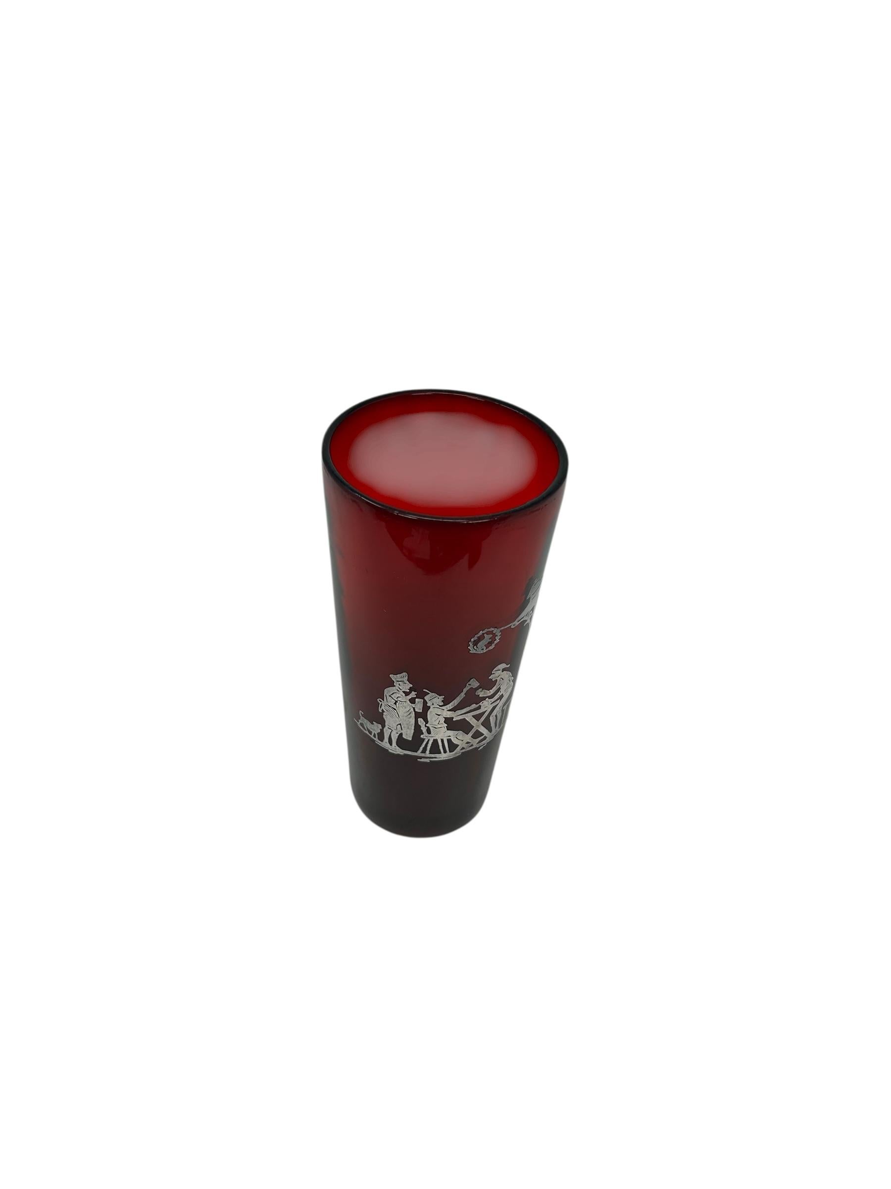 Shakers à cocktail Art déco rouge rubis avec revêtement en argent en vente 1