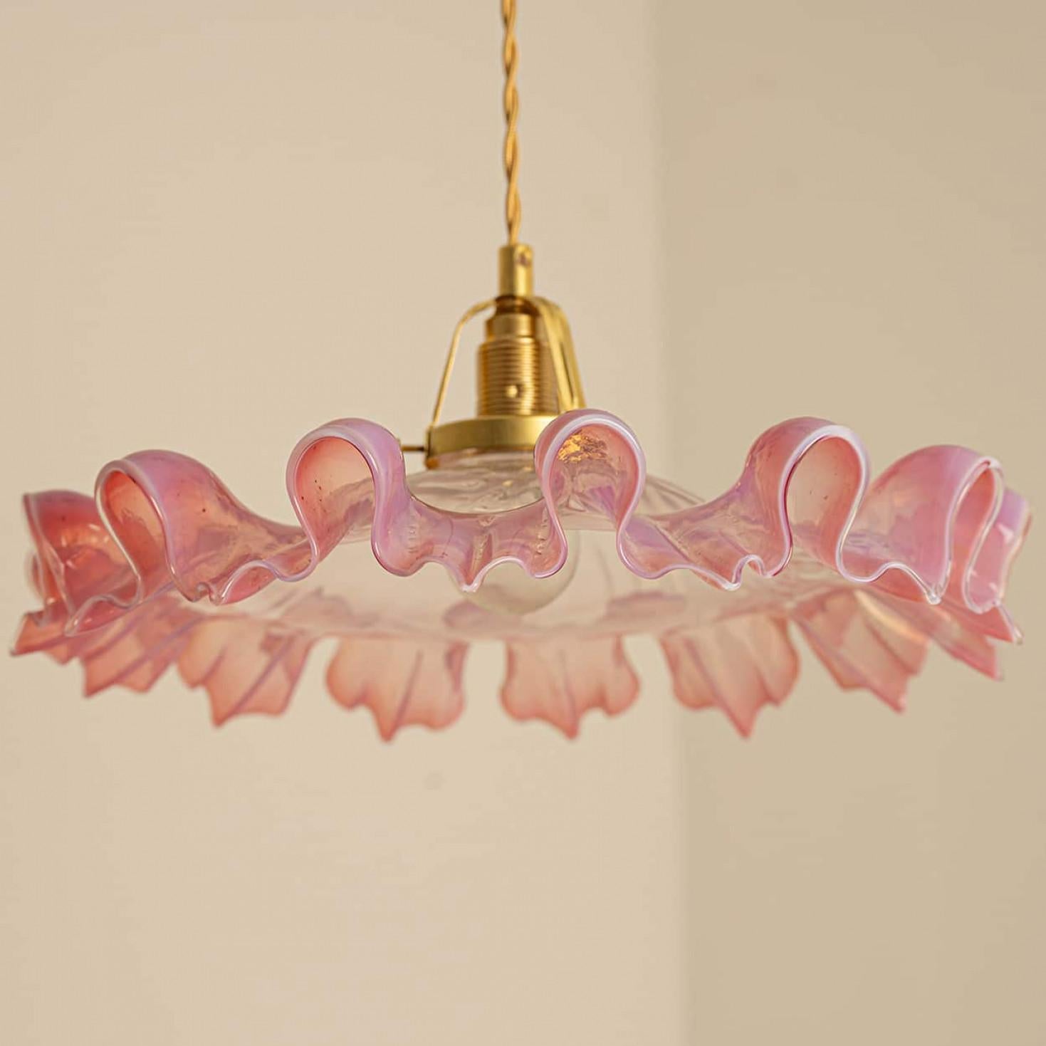 Ciondolo in vetro soffiato a mano di Murano Art Deco increspato Rosa trasparente, 1970 in vendita 2