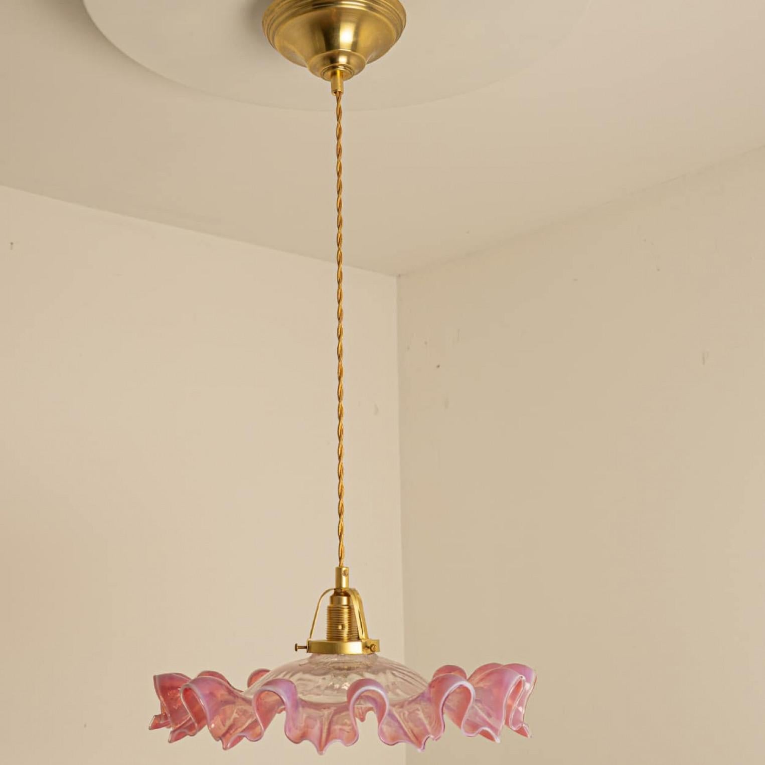 Ciondolo in vetro soffiato a mano di Murano Art Deco increspato Rosa trasparente, 1970 1