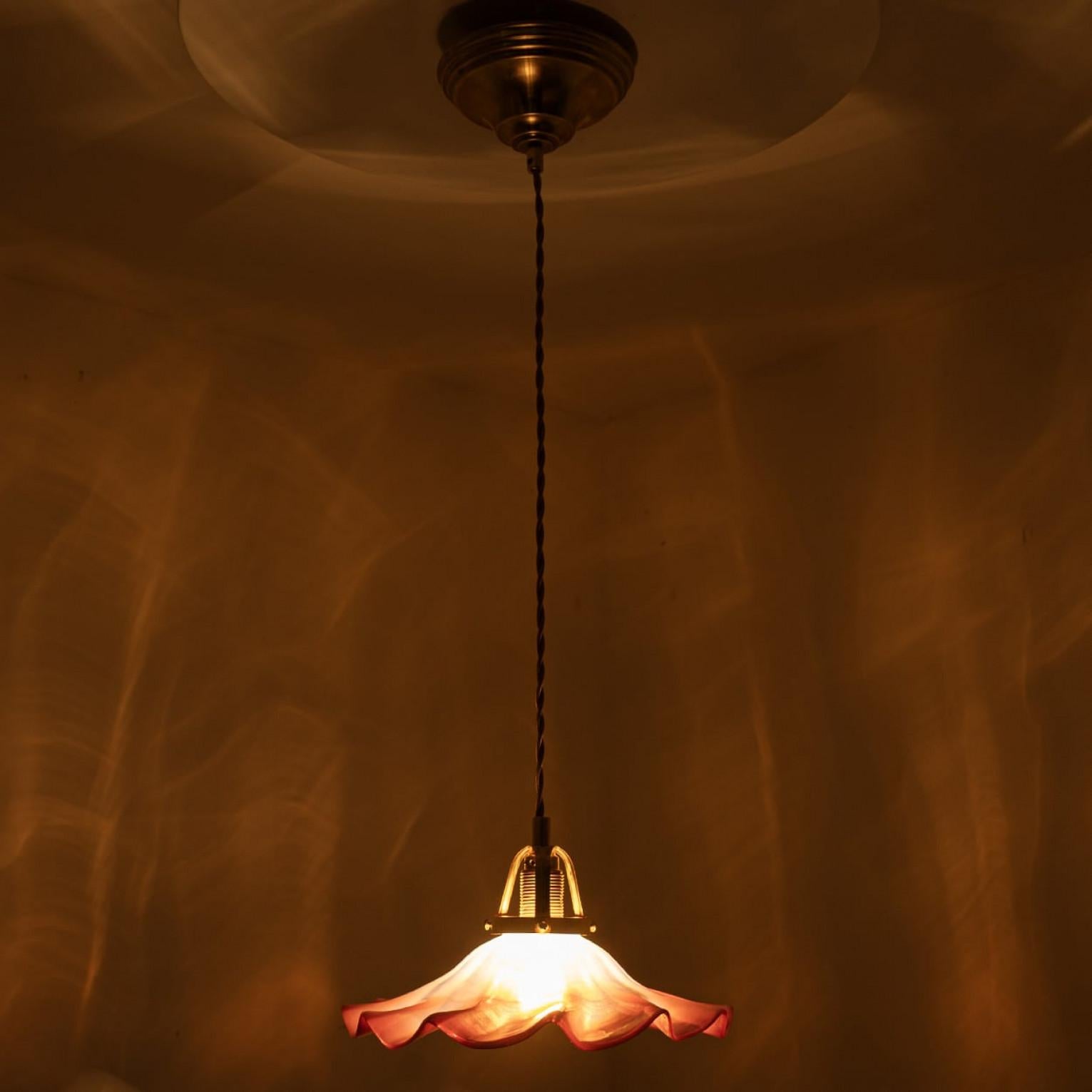 Ciondolo Art Deco in vetro soffiato a mano di Murano ondulato rosa, 1970 in vendita 3
