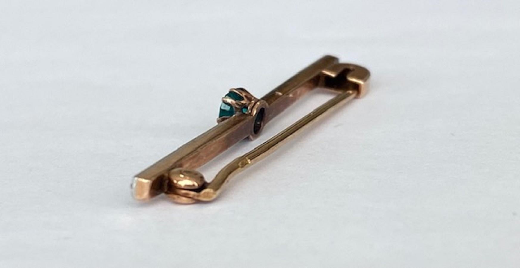 Art deco Russian  Platinum, Yellow gold  Brooch/Pin with emerald and diamonds 4
