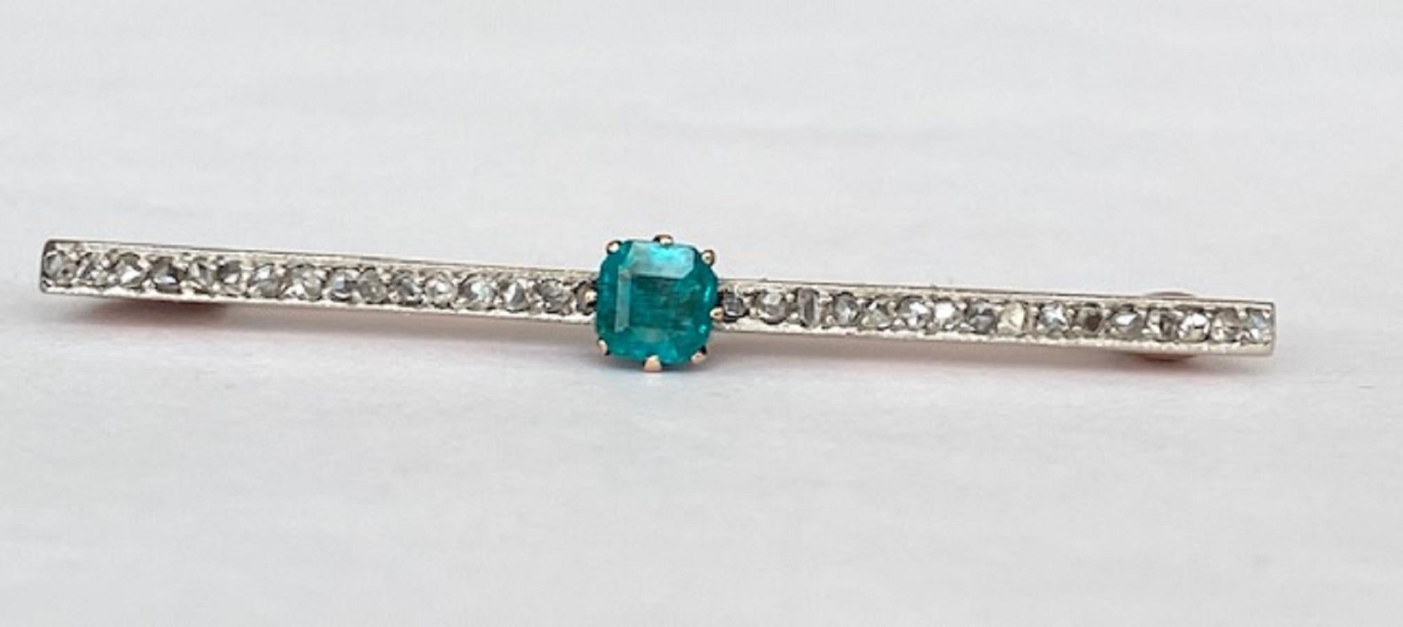 Art Deco Art deco Russian  Platinum, Yellow gold  Brooch/Pin with emerald and diamonds