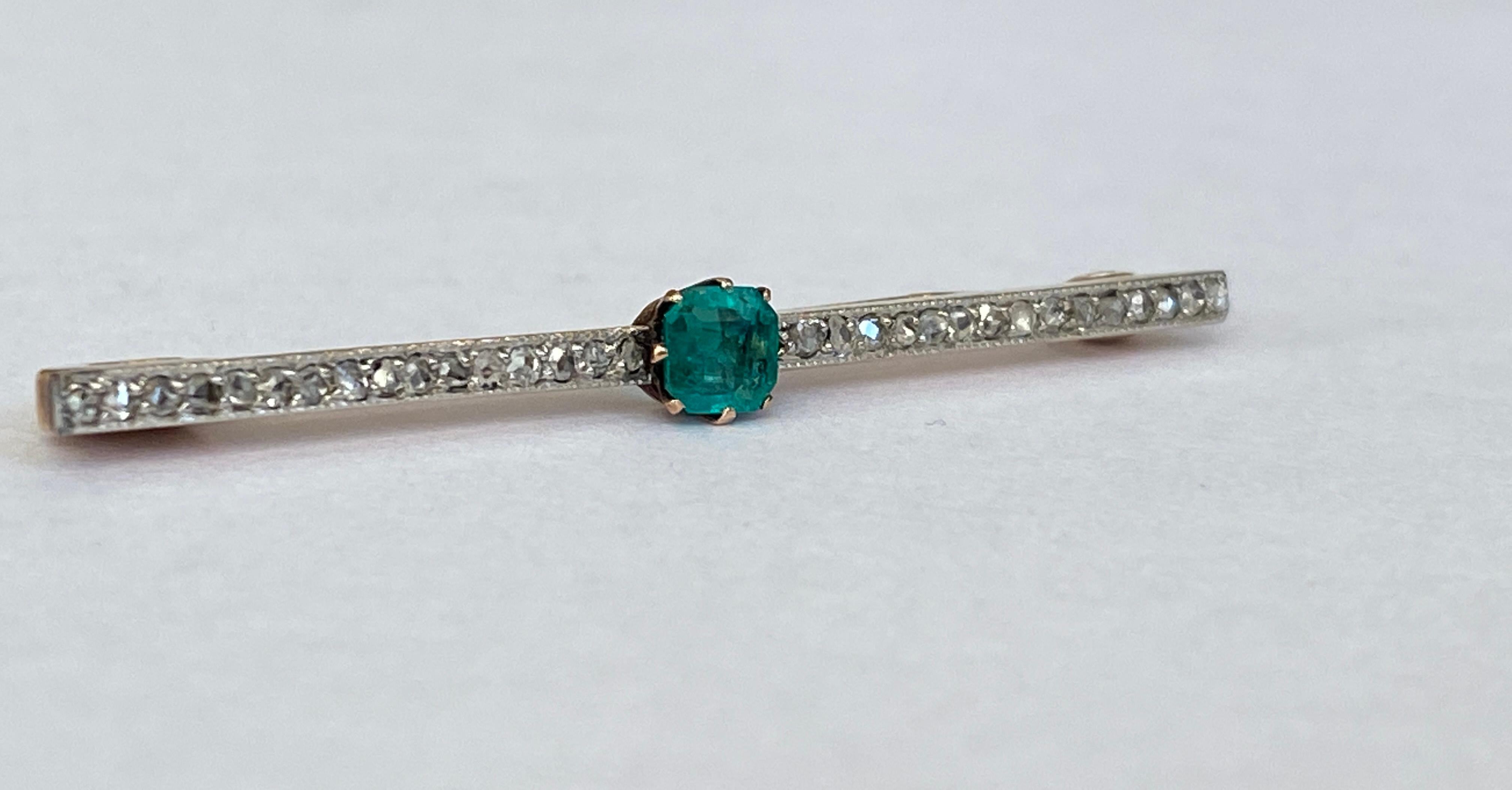 Cushion Cut Art deco Russian  Platinum, Yellow gold  Brooch/Pin with emerald and diamonds