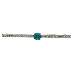 Art deco Russian Platinum, Yellow gold Brooch/Pin with emerald and diamonds