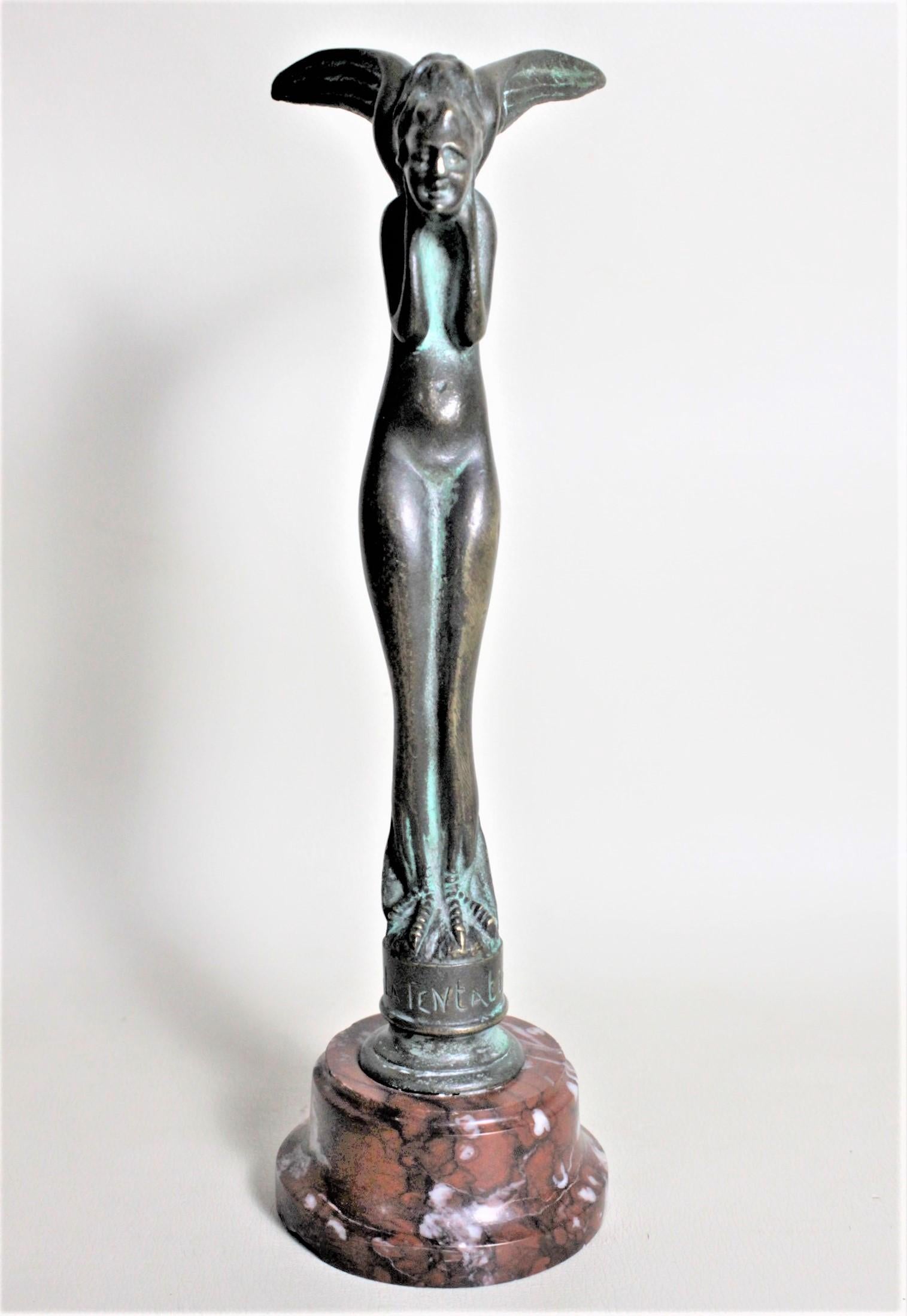 Art déco Sculpture en bronze Art Déco S. Zelikson d'une femme nue ailée « La Tentation » en vente