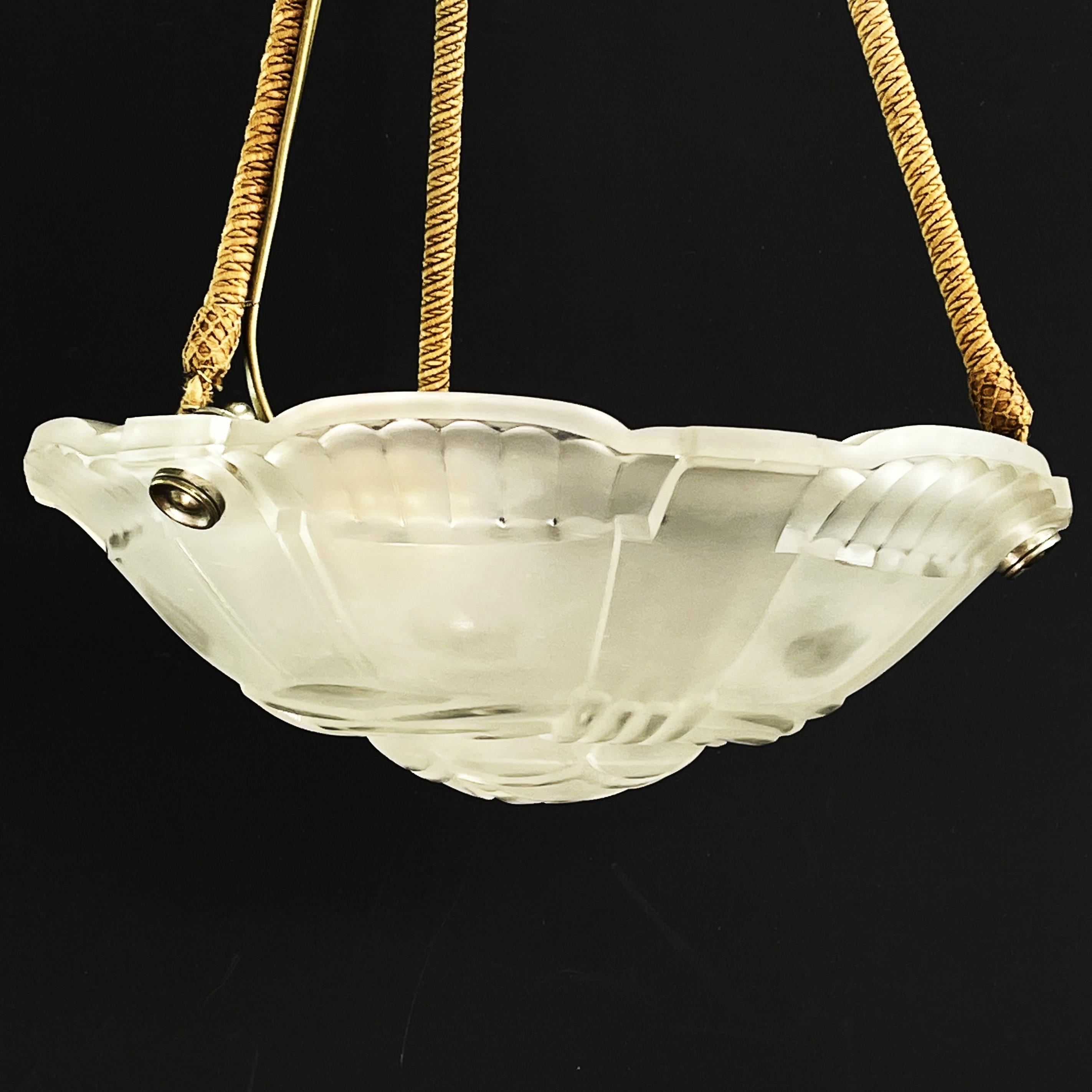 ART DECO SABINO Paris, ciotola per lampada da soffitto, anni '30 in vendita 1