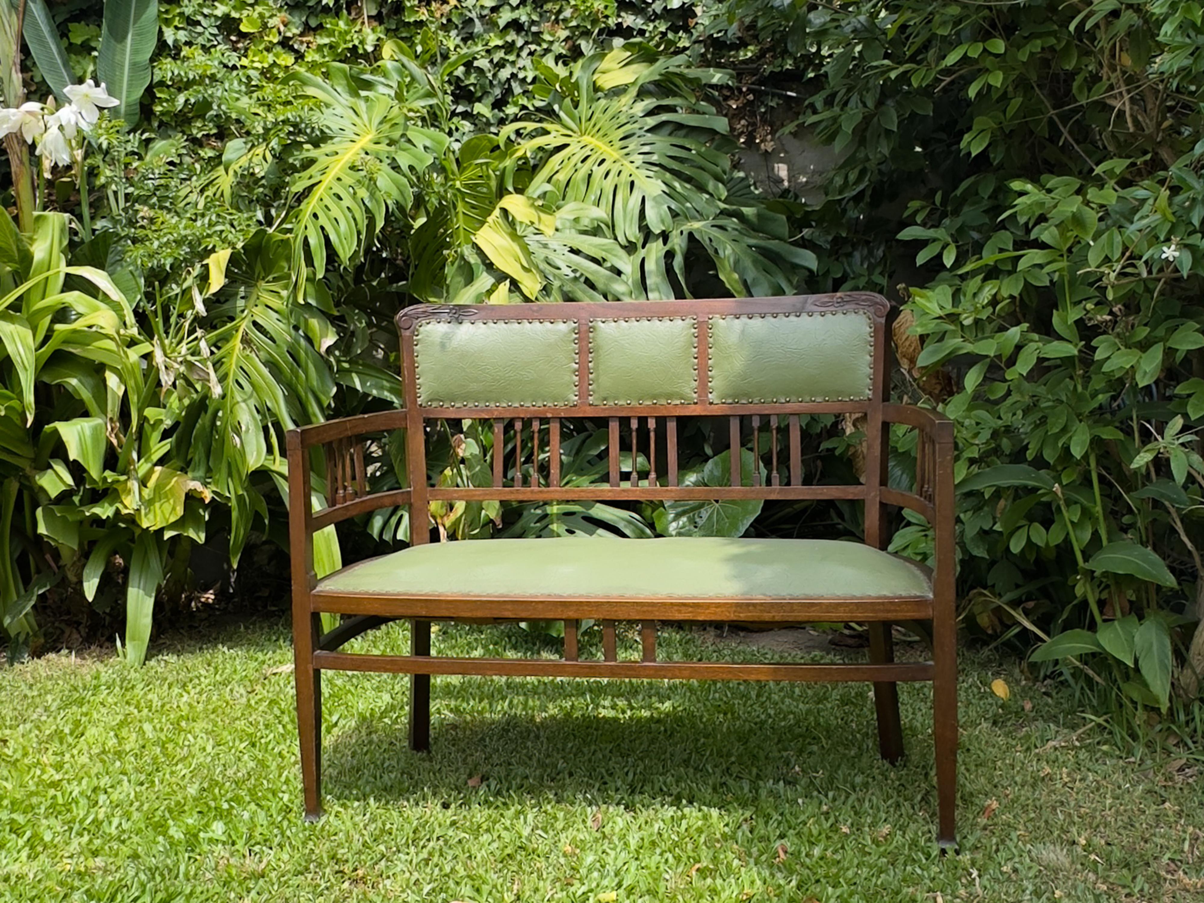 Canapé Art Decó de cuero verde, años 40 en venta 5
